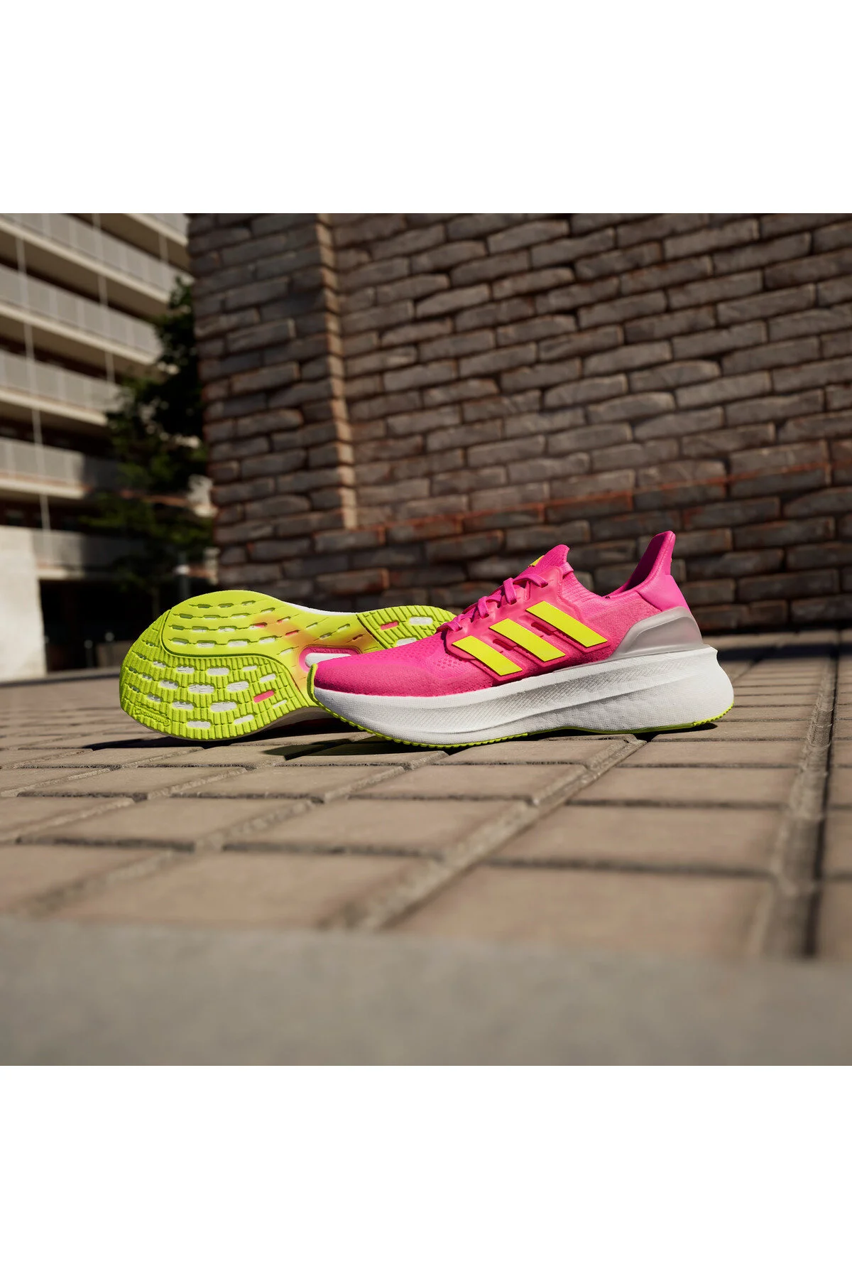 کفش زنانه Ultraboost 5 رانینگ صورتی آدیداس adidas