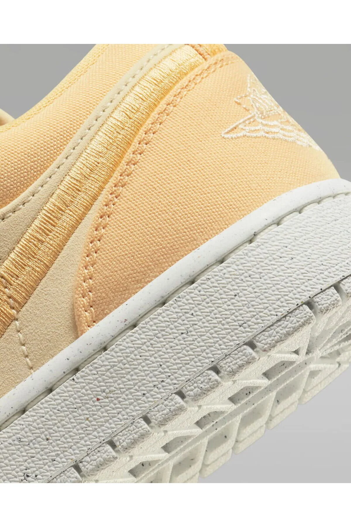 کفش زنانه Air Jordan 1 Low Se Sneakers توصیه می کنیم نیمی از تعداد را مصرف کنید نایک Nike