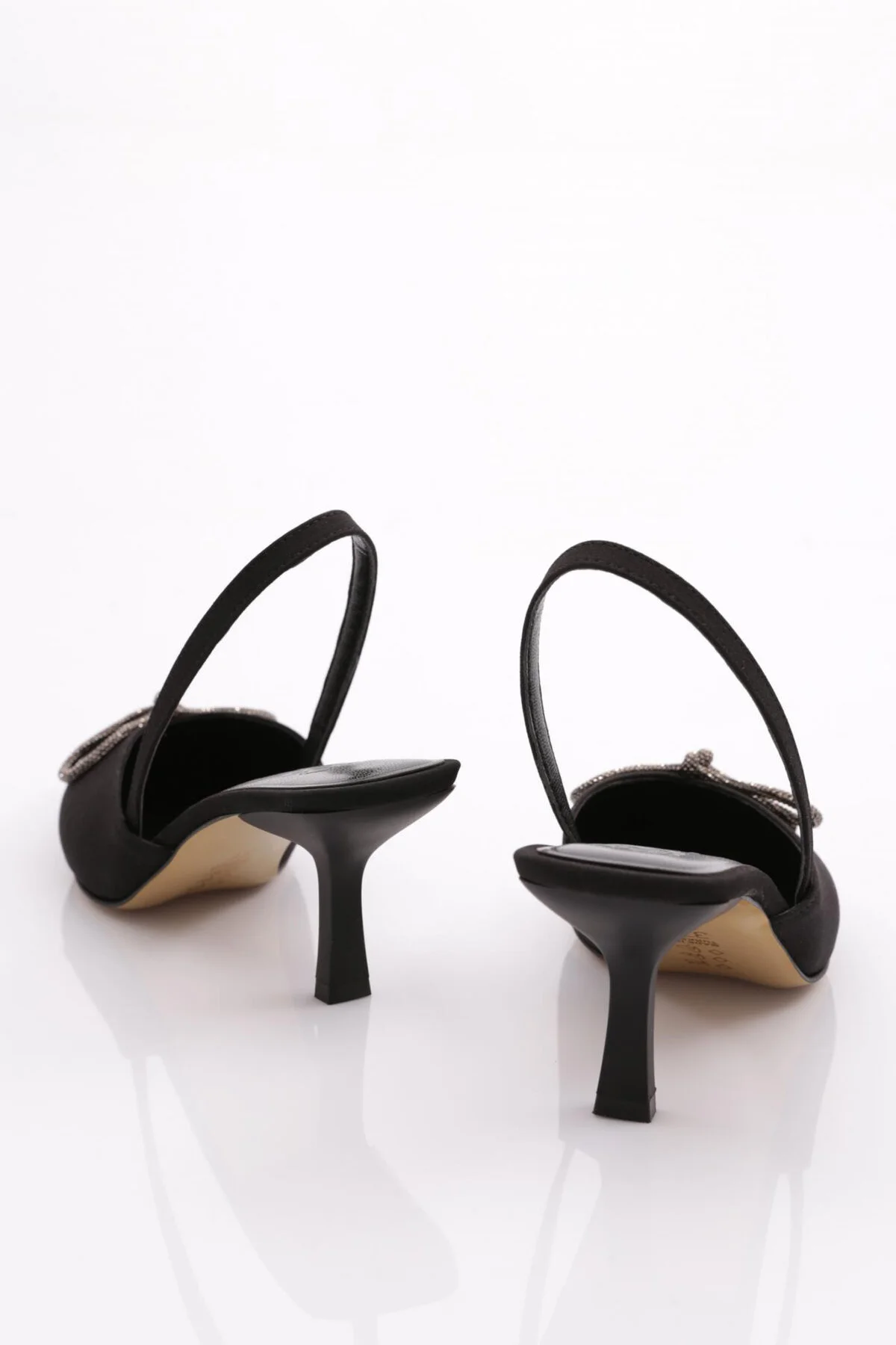 کفش زنانه 3986 پاشنه بلند روبان Dgn