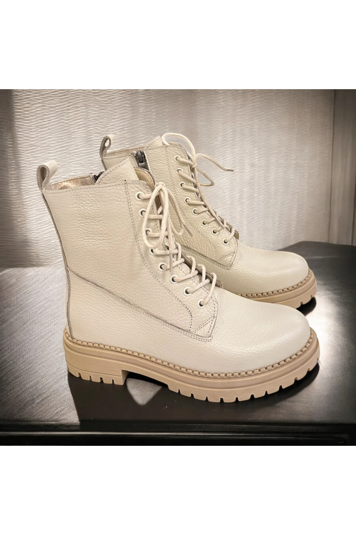 چکمه و بوت های چرم اصل اورجینال runa shoes
