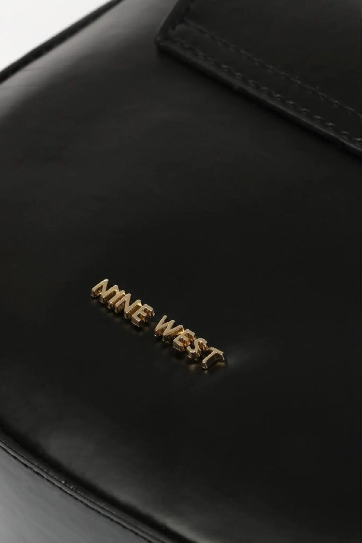 کیف شانه ای مشکی زنانه زنبق قابل تنظیم ژول سیاه Nine West