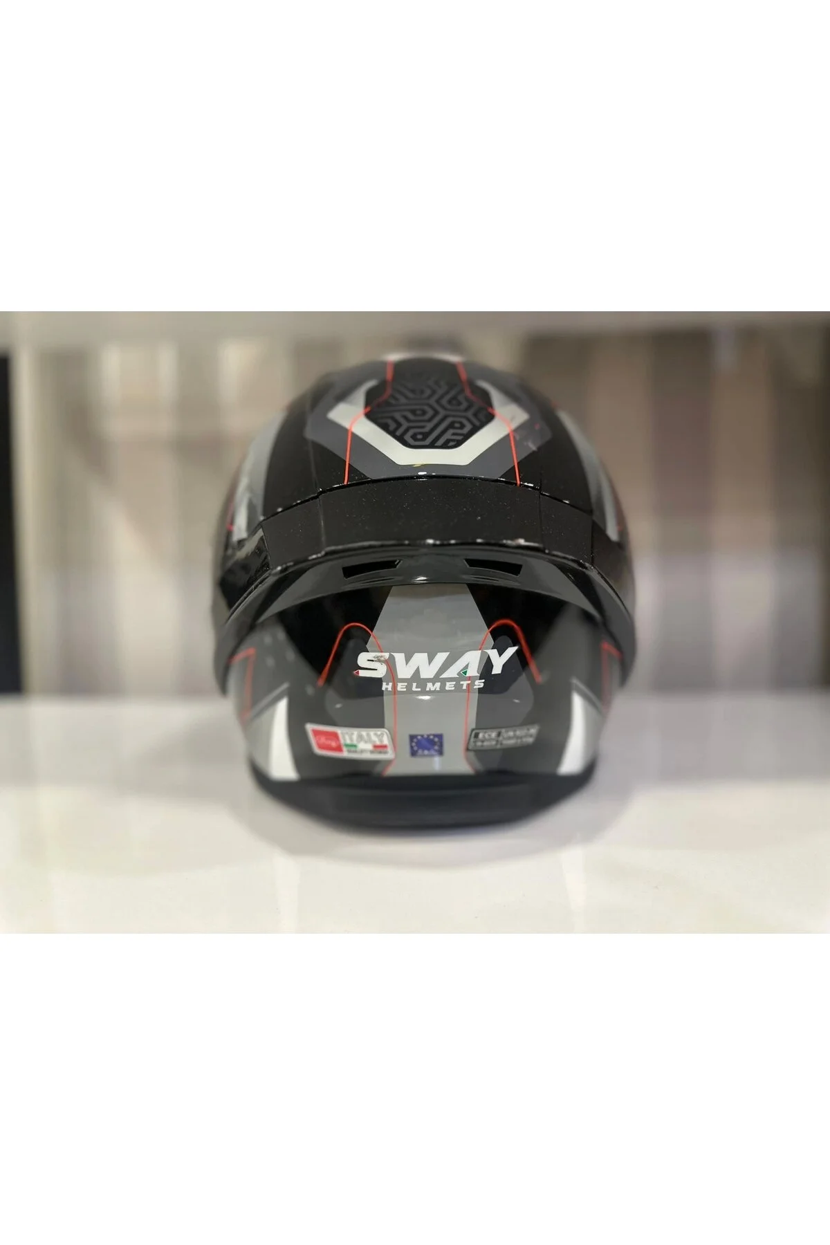 کلاه کاسکت موتورسیکلت سفید Kask Sw 850 چهره کامل سیاهسفید اس وی Sway