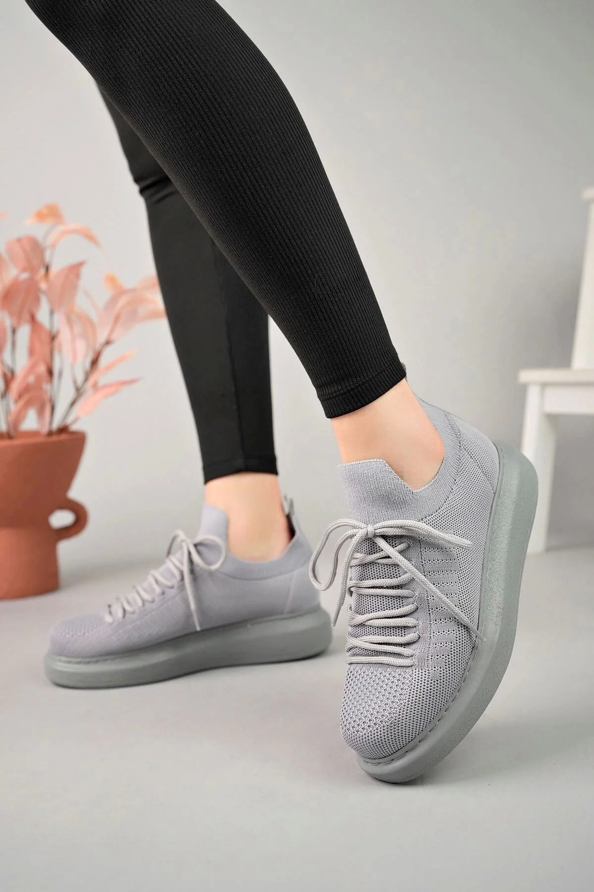 کفش زنانه RT TRICOT خاکستری چکیچ Chekich