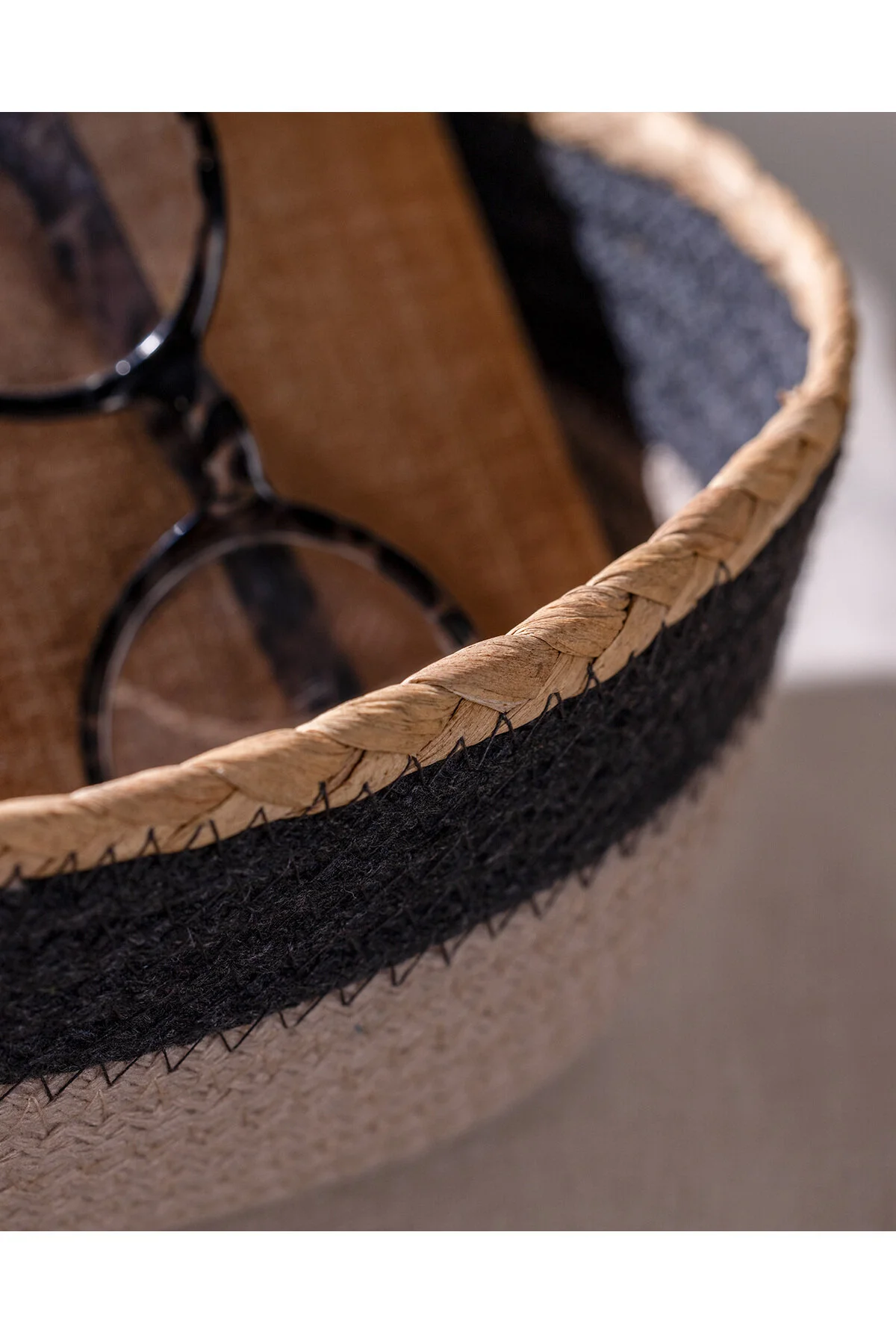 سبد خاکستری رنگ بژ Grey Basket Envol Ellipse Madame Coco