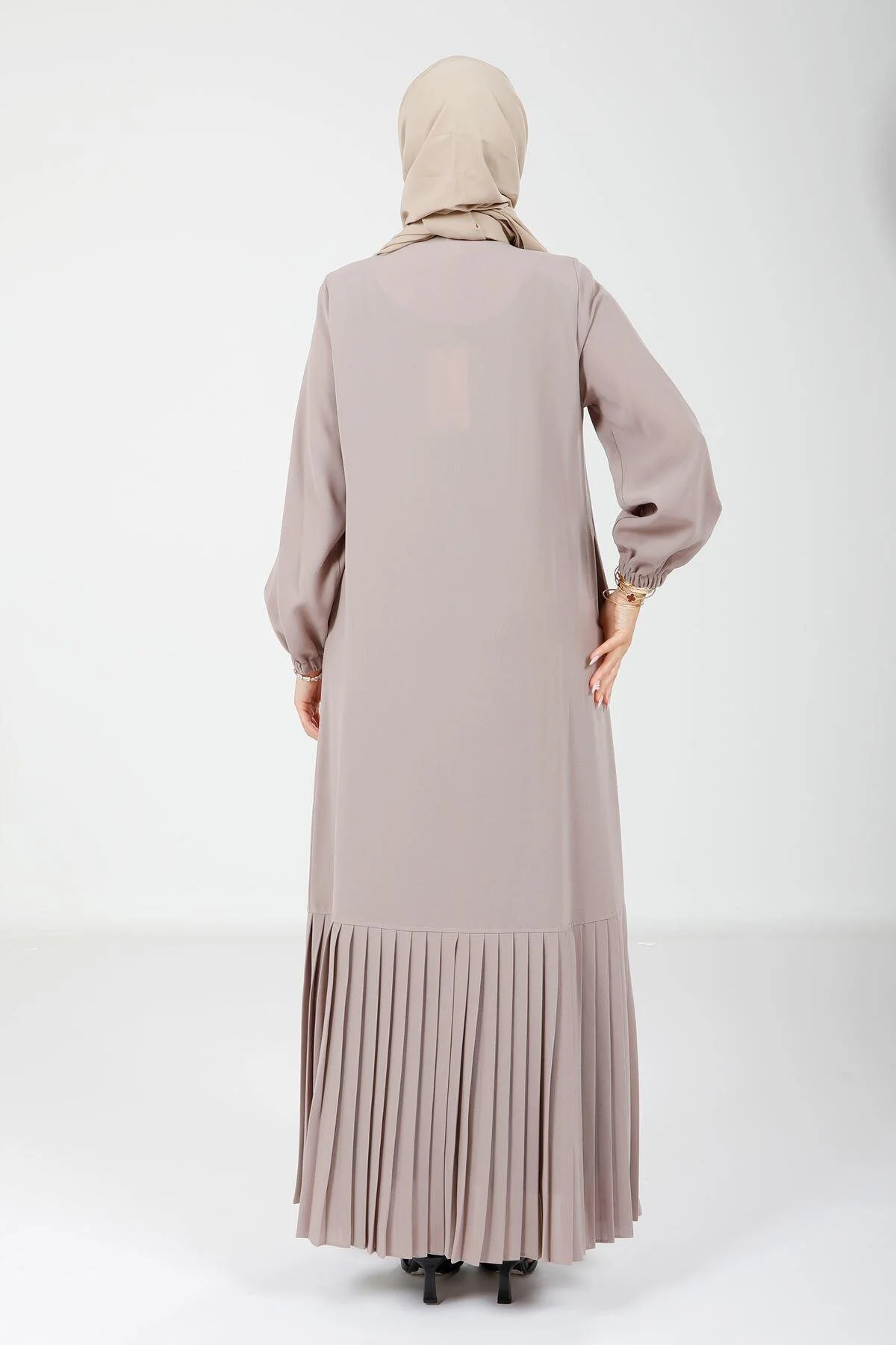 مانتو و عبای پوشیده زنانه BEIGE COLOR FERACE با جیب جانبی دکمه ای 3894 Beyza