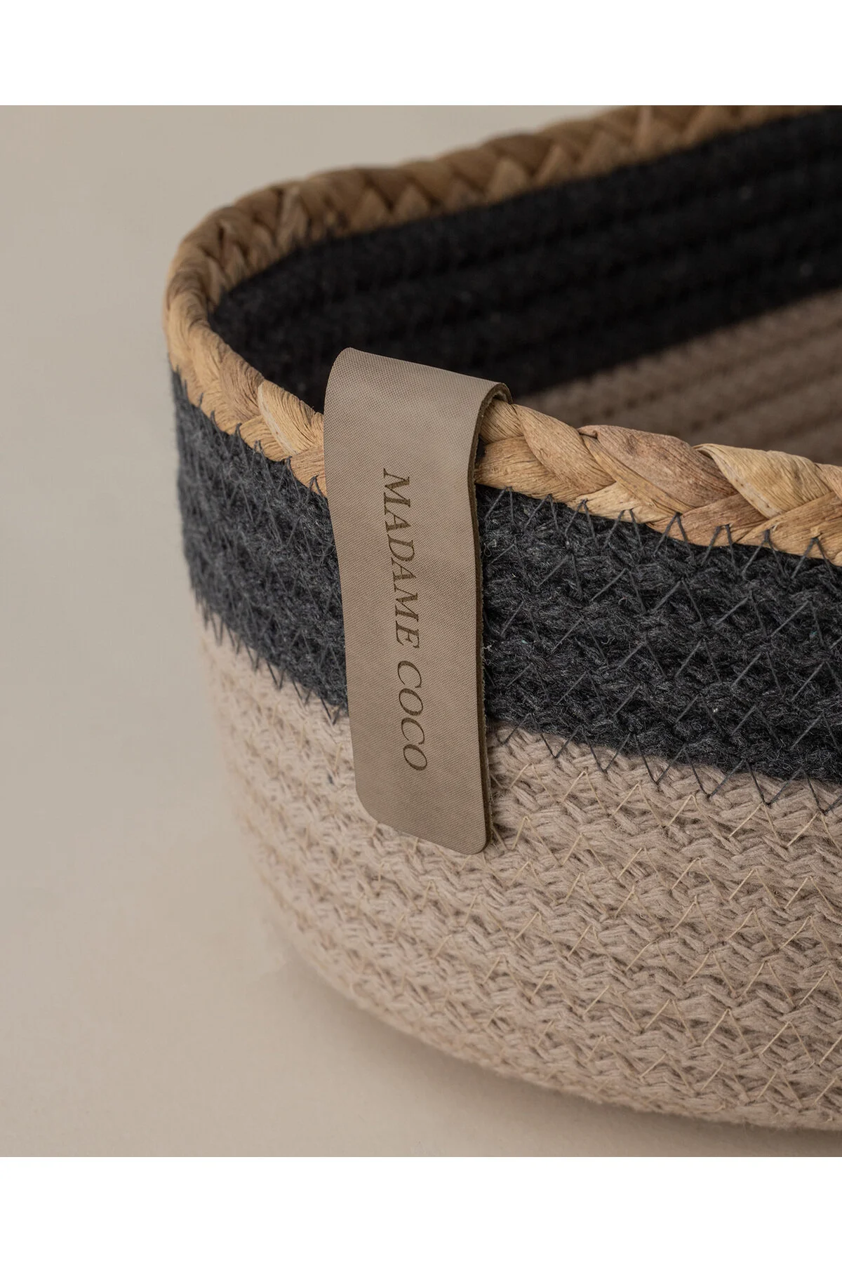 سبد خاکستری رنگ بژ Grey Basket Envol Ellipse Madame Coco