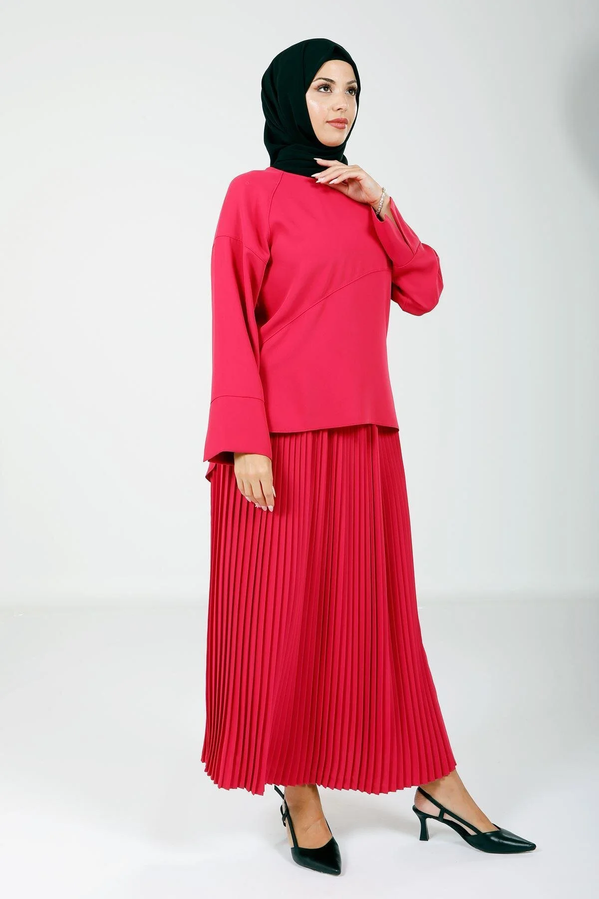 ست بالاپایین پوشیده زنانه بلوز رنگ و دامن PLYLI FUCHSIA 4166 Beyza