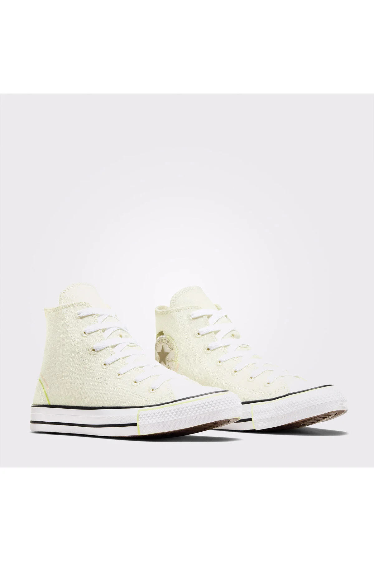 اسنیکر زنانه کانورس مدل Chuck Taylor All Star – بژ