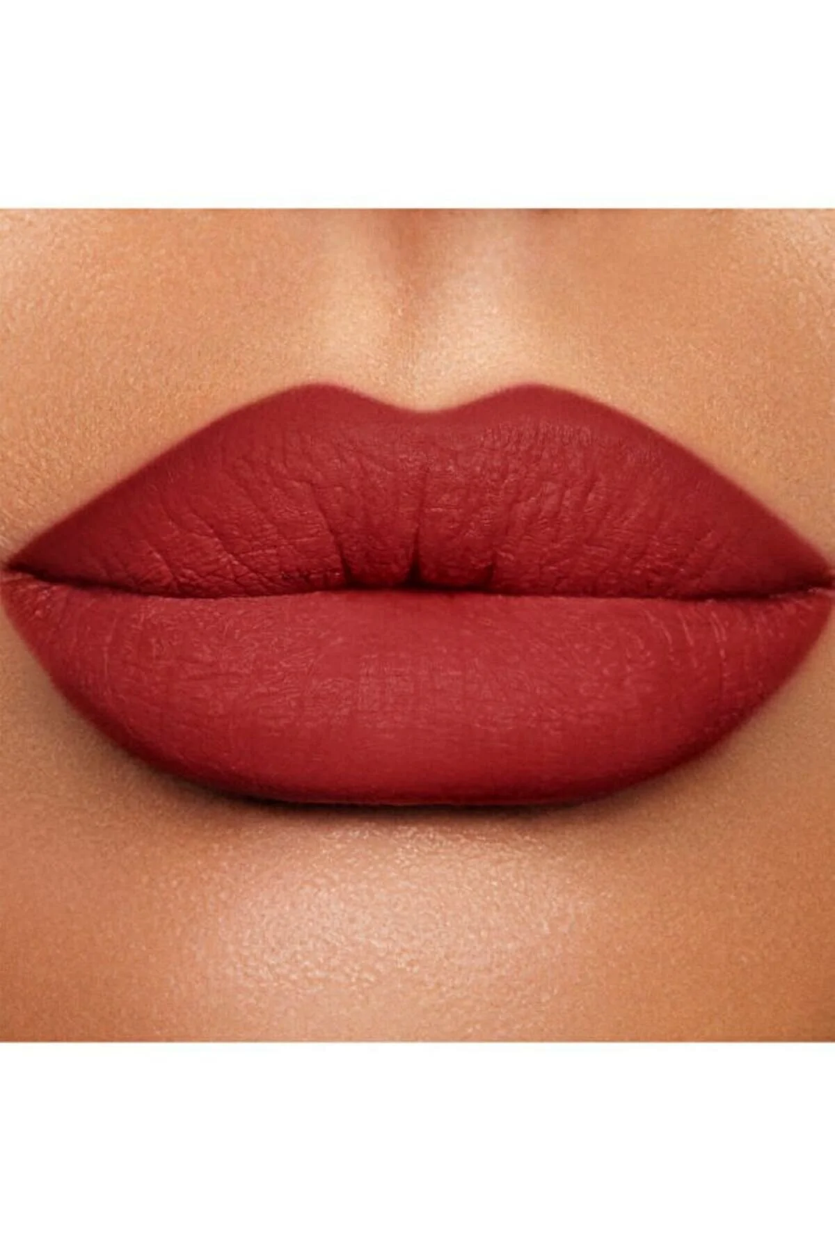 خط لب تقلب مداد 6 ساعت بادوام 24 رطوبت هیالورونیک اسید charlotte tilbury