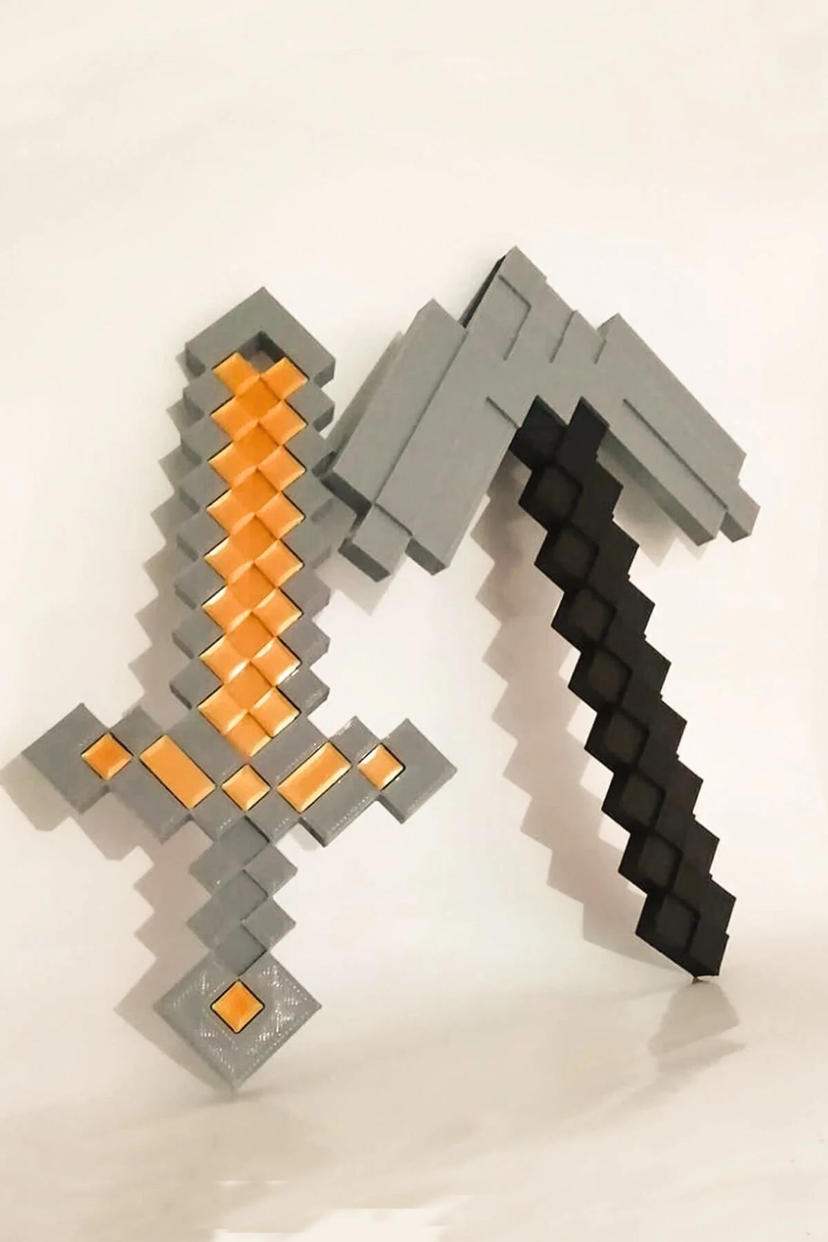 فیگور MINECRAFT IRON PICKAXE SWORD SET Modeltek