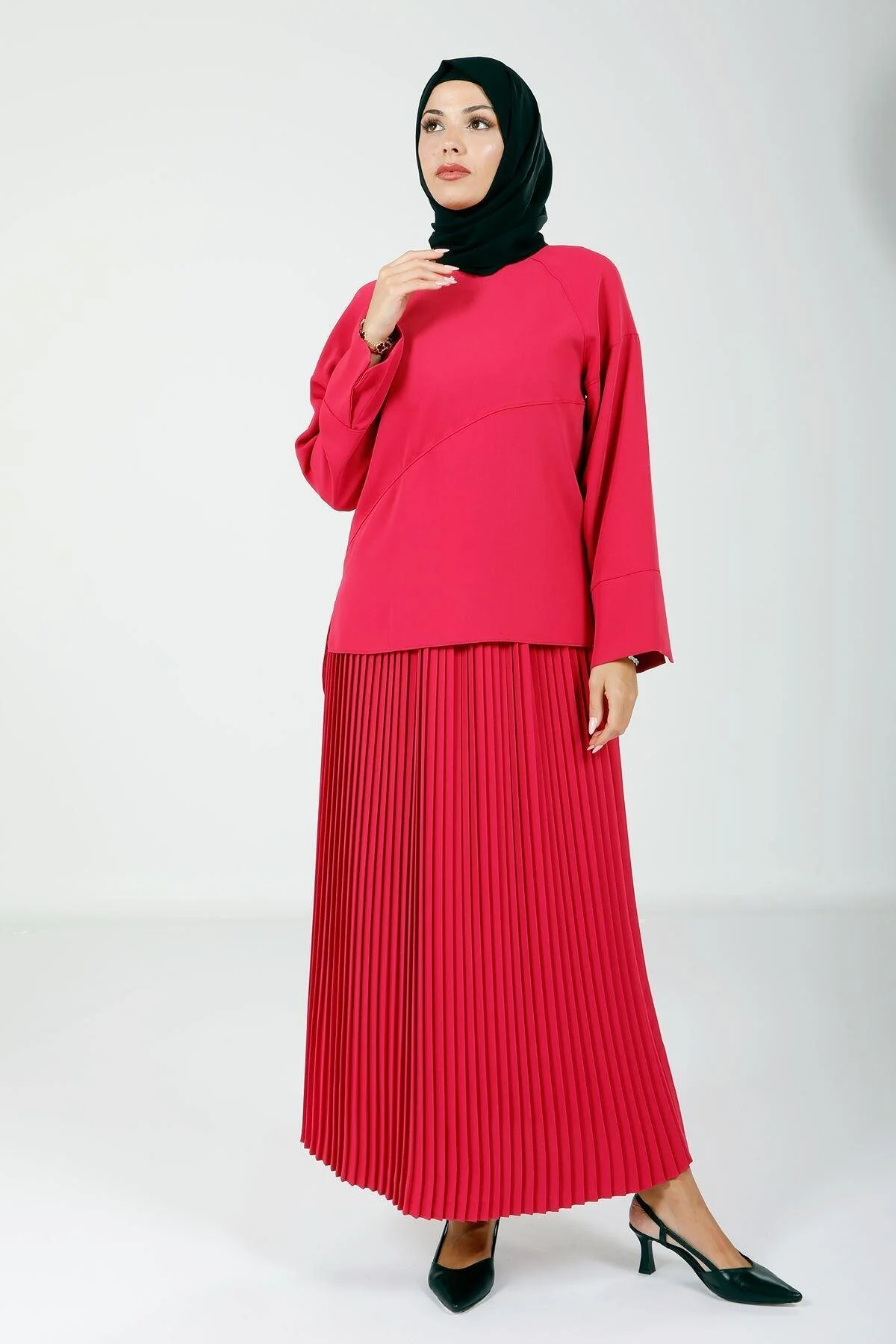 ست بالاپایین پوشیده زنانه بلوز رنگ و دامن PLYLI FUCHSIA 4166 Beyza