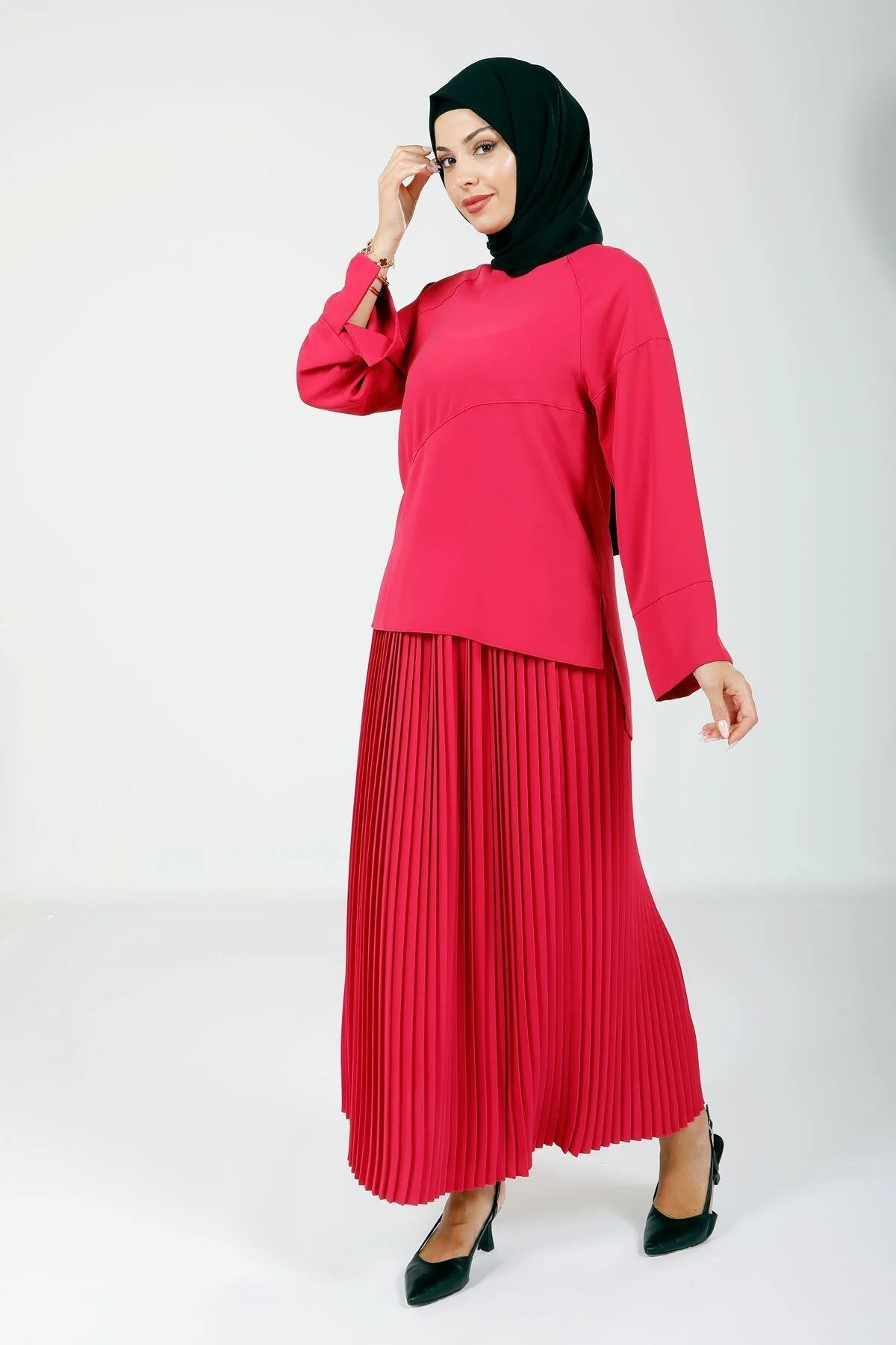 ست بالاپایین پوشیده زنانه بلوز رنگ و دامن PLYLI FUCHSIA 4166 Beyza