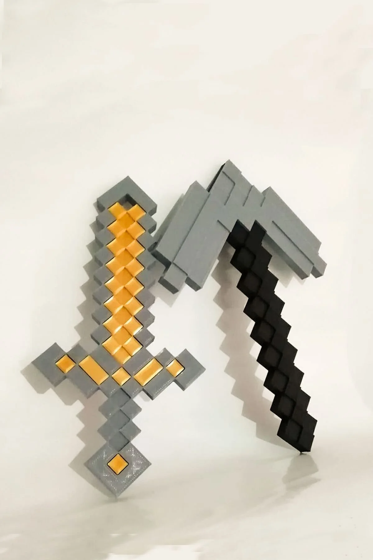 فیگور MINECRAFT IRON PICKAXE SWORD SET Modeltek