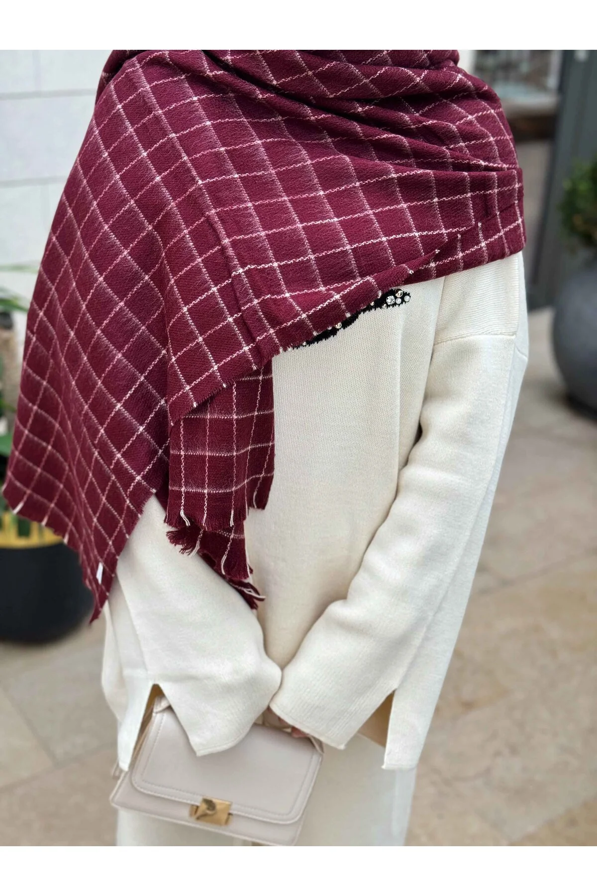 شال شانه زنانه زمستانی چهارخانه رنگ شرابی Stella Eşarp