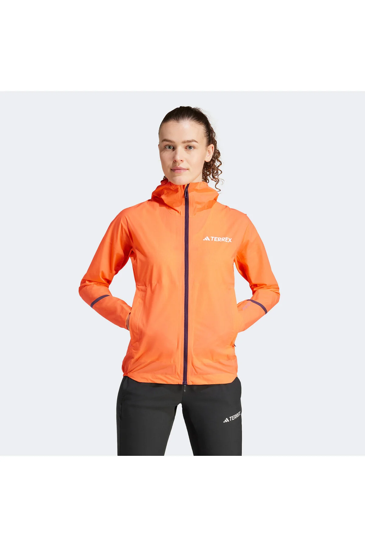بارانی زنانه ترکس ایکس‌پریر 2.5L لایت رین.ردی از برند آدیداس  adidas