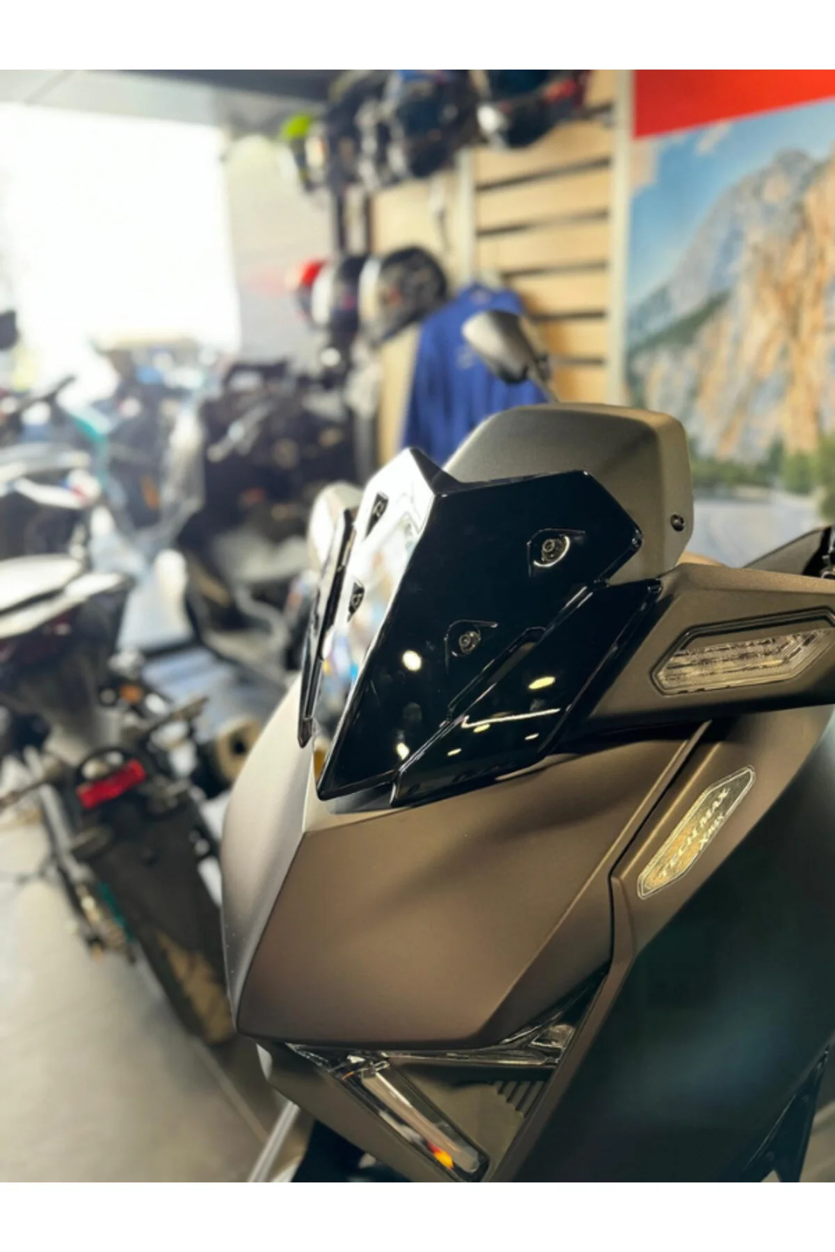 شیشه جلو موتورسیکلت X MAX SPORT CAM اورجینال Yamaha