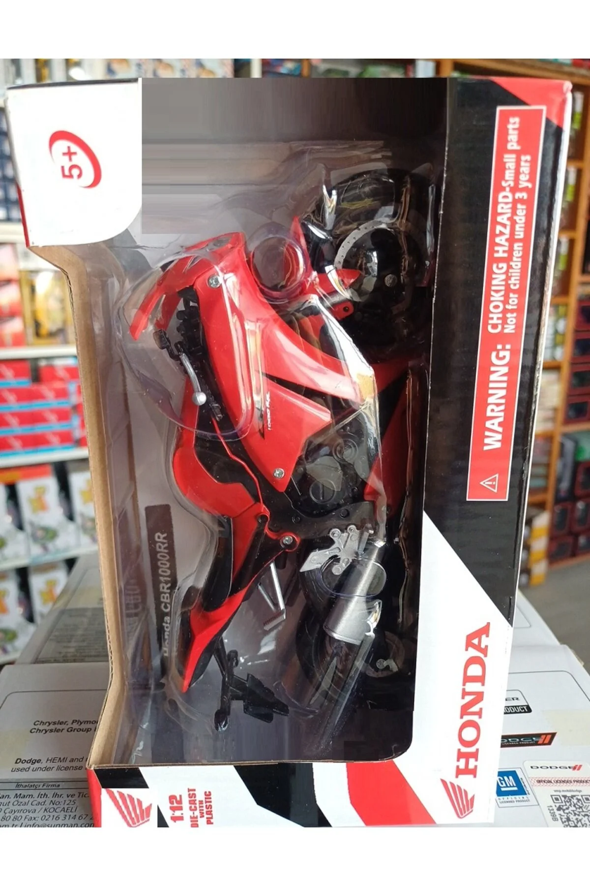 مدل خودرو موتور سیکلت HONDA CBR 1000 RR 1:12 ایستاده است OYUNCAKSAHİLİ