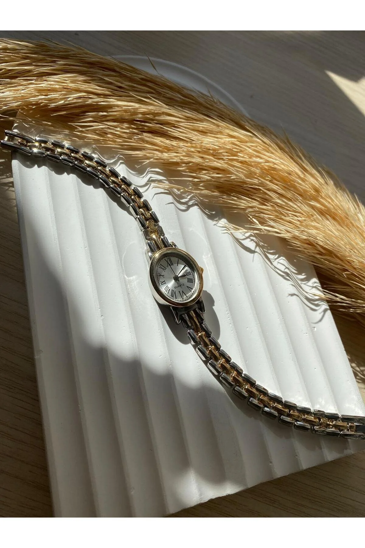 ساعت مچی زنانه RUBSEY VINTAGE رترو مینیمال مهره مدل 1 تکه QUARTZ