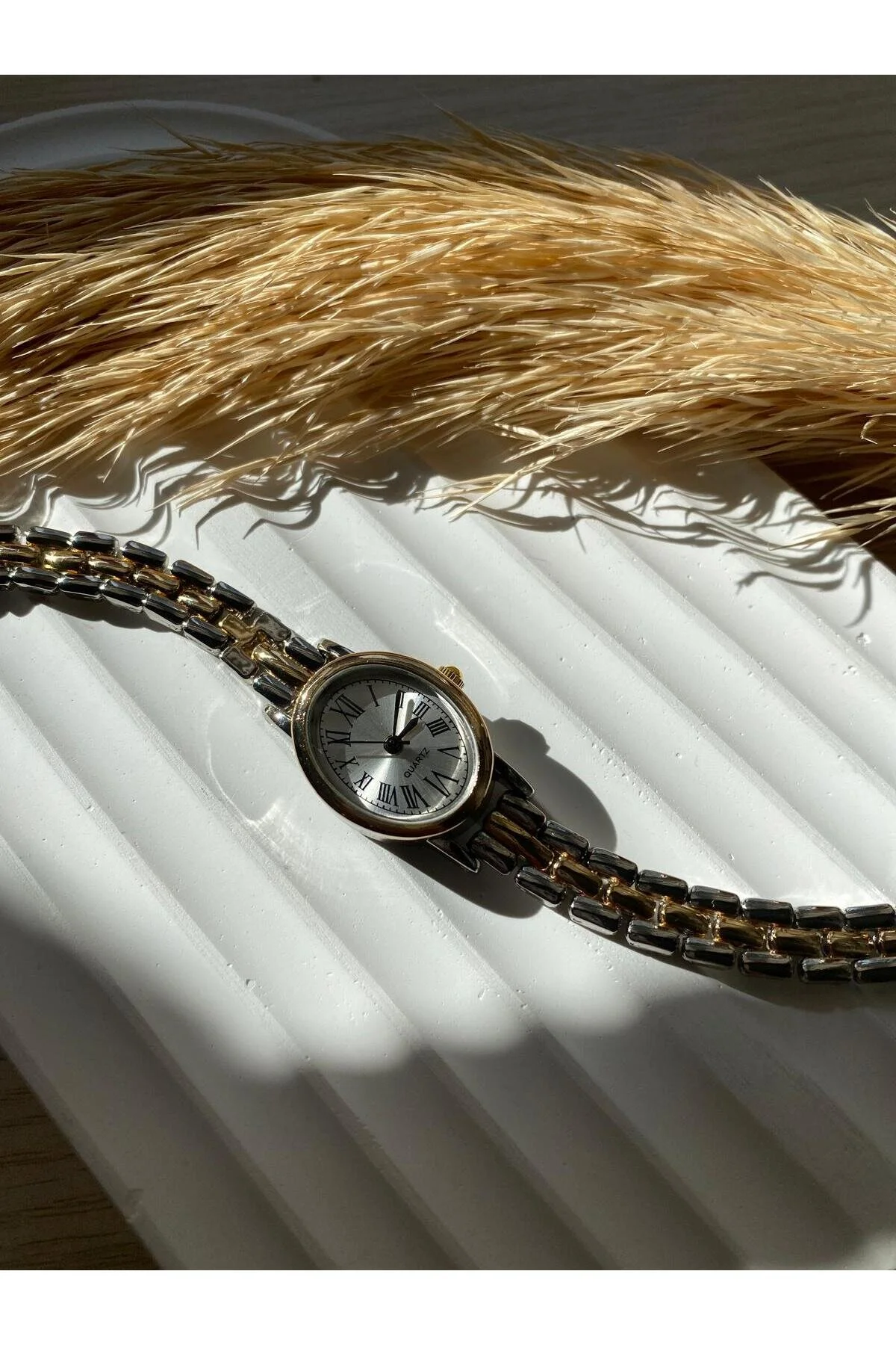 ساعت مچی زنانه RUBSEY VINTAGE رترو مینیمال مهره مدل 1 تکه QUARTZ