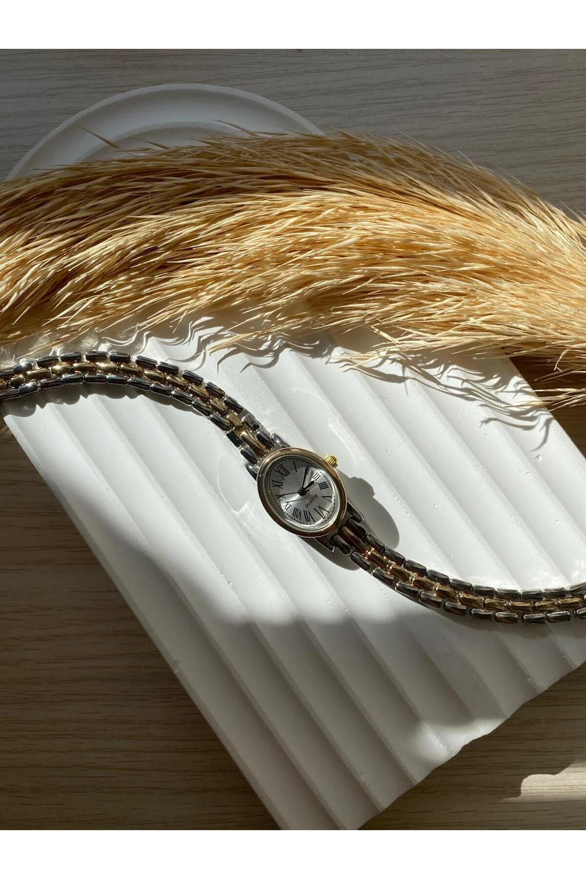 ساعت مچی زنانه RUBSEY VINTAGE رترو مینیمال مهره مدل 1 تکه QUARTZ