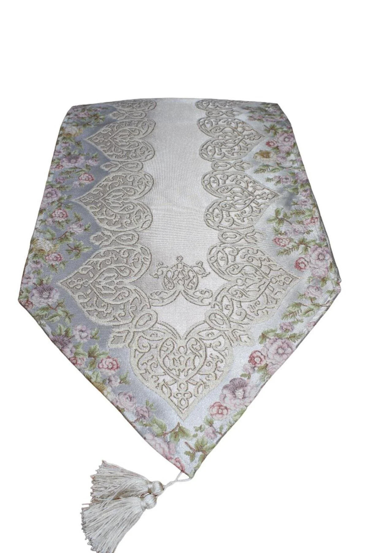 رانر و زیر بشقابی خاکستری باور کنید Sueda Jacquard Woven Silvery Silky Silk Looking Runner 45 110  Believe
