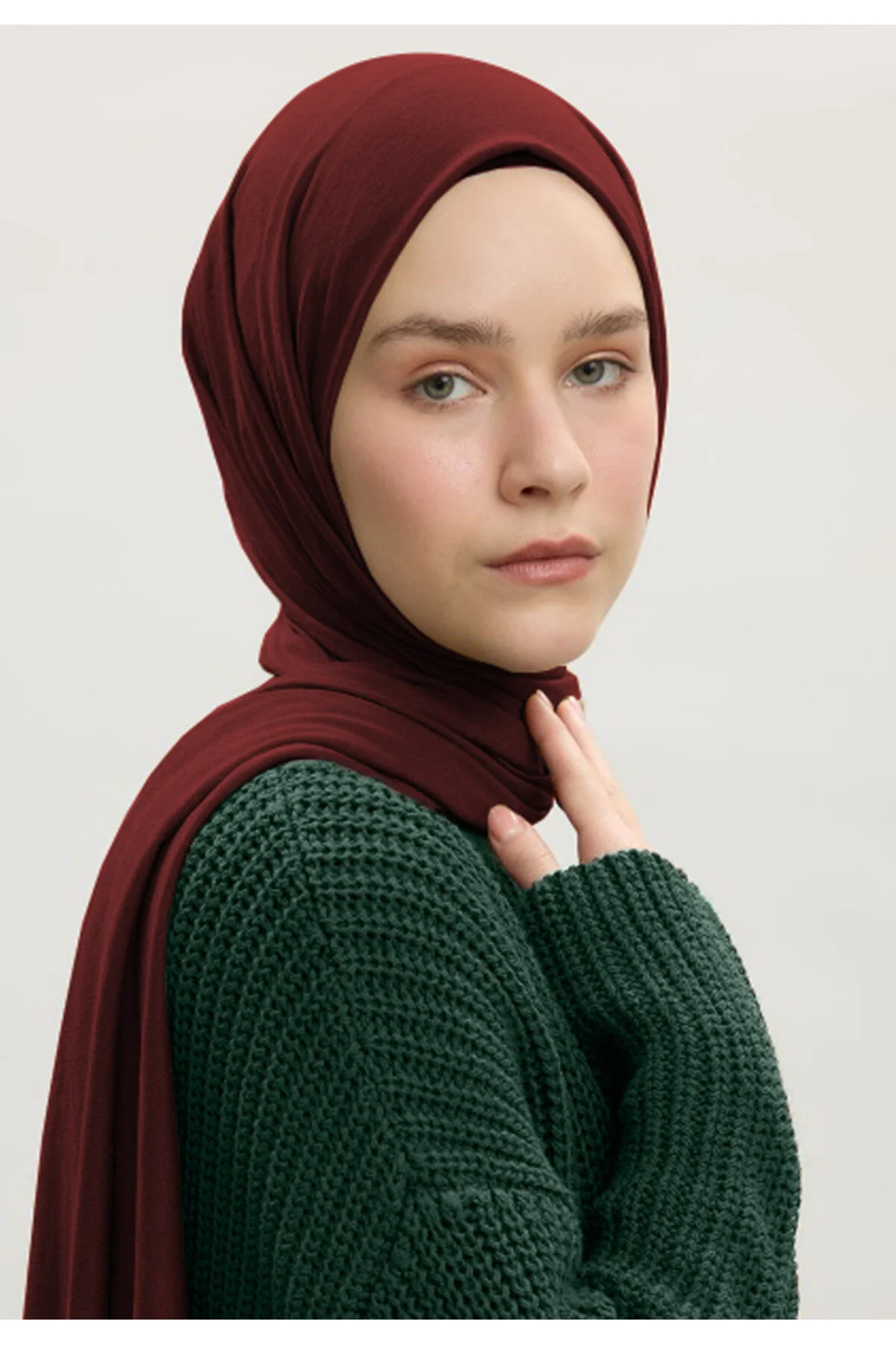 شال نخی شانه دار حجاب زنانه کلارت قرمز Mesa Charm