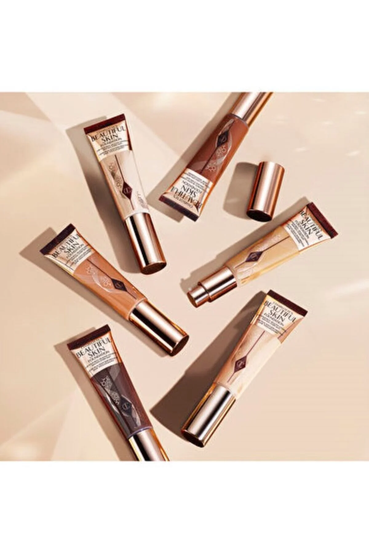 کرم پودر بنیاد آبرسان زیبا پوست اسید هیالورونیک به وضوح تابش 30 میل charlotte tilbury