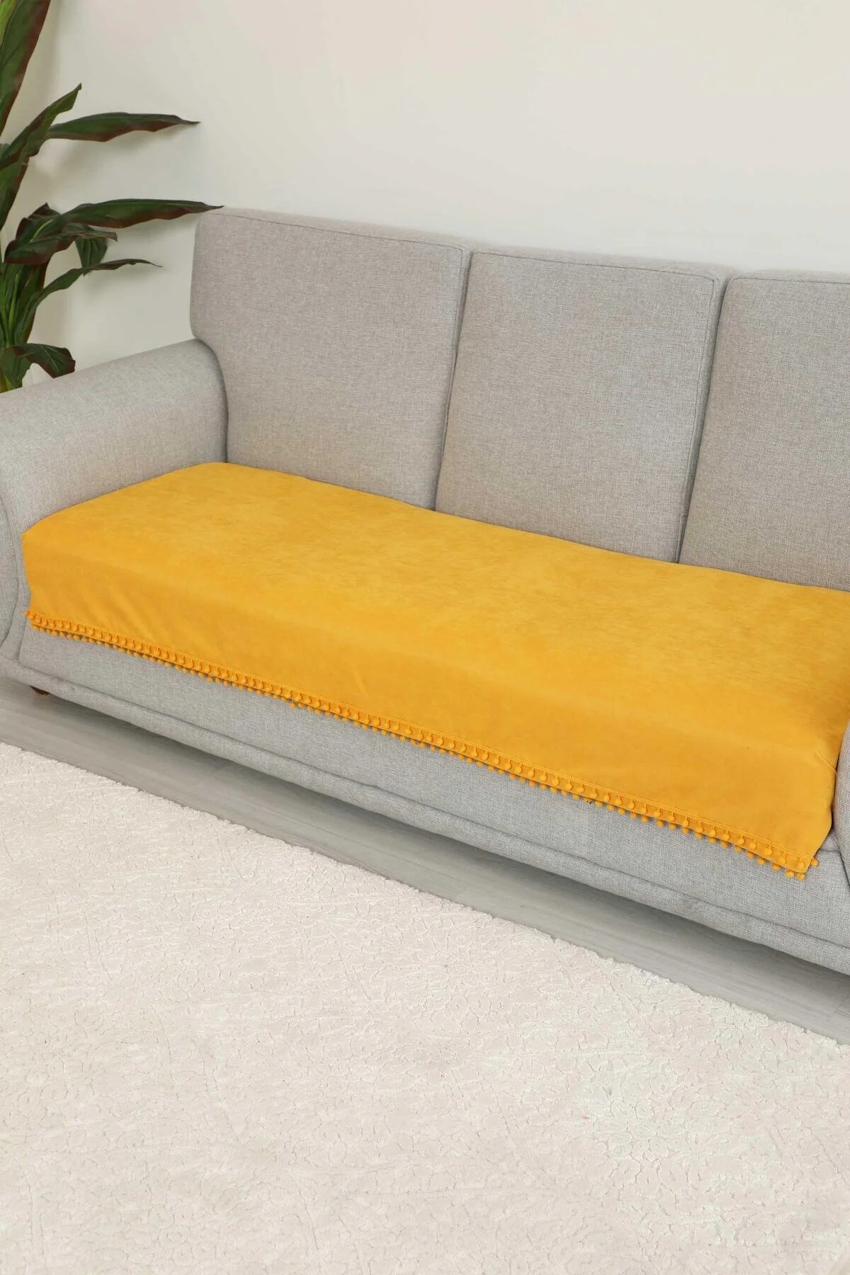 روکش مبل زرد پوشش صندلی پومپون 90X210 سانتی متر Ko 33  Aisha's Design