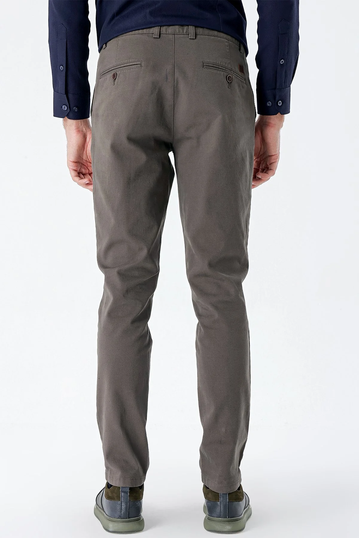 شلوار مردانه پنبه خاکی تیره جانبی باریک و CHINO 1003235117 İmza