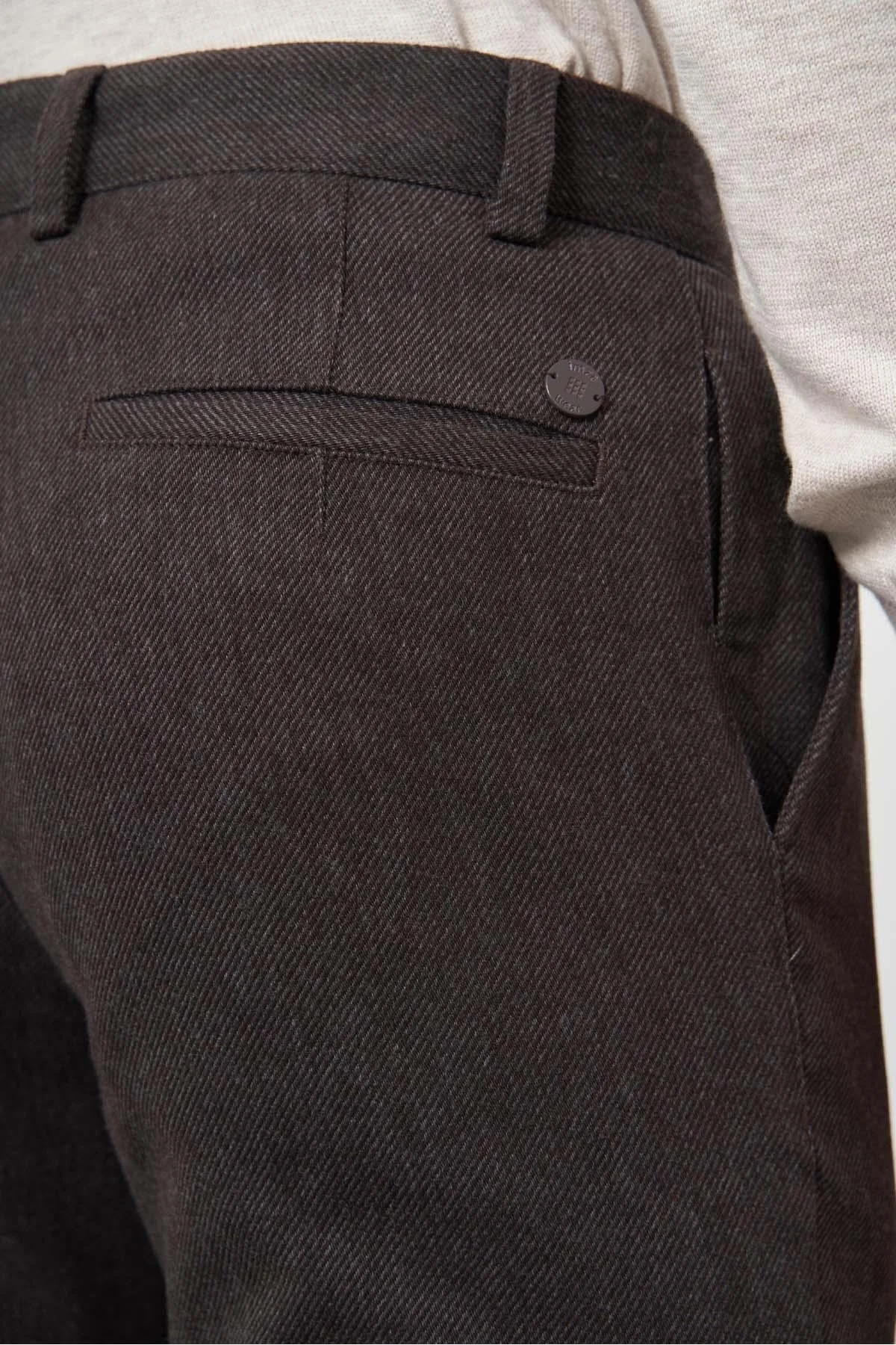 شلوار مردانه پنبه قهوه ای تیره سمت راست باریک و CHINO 1003245162 İmza