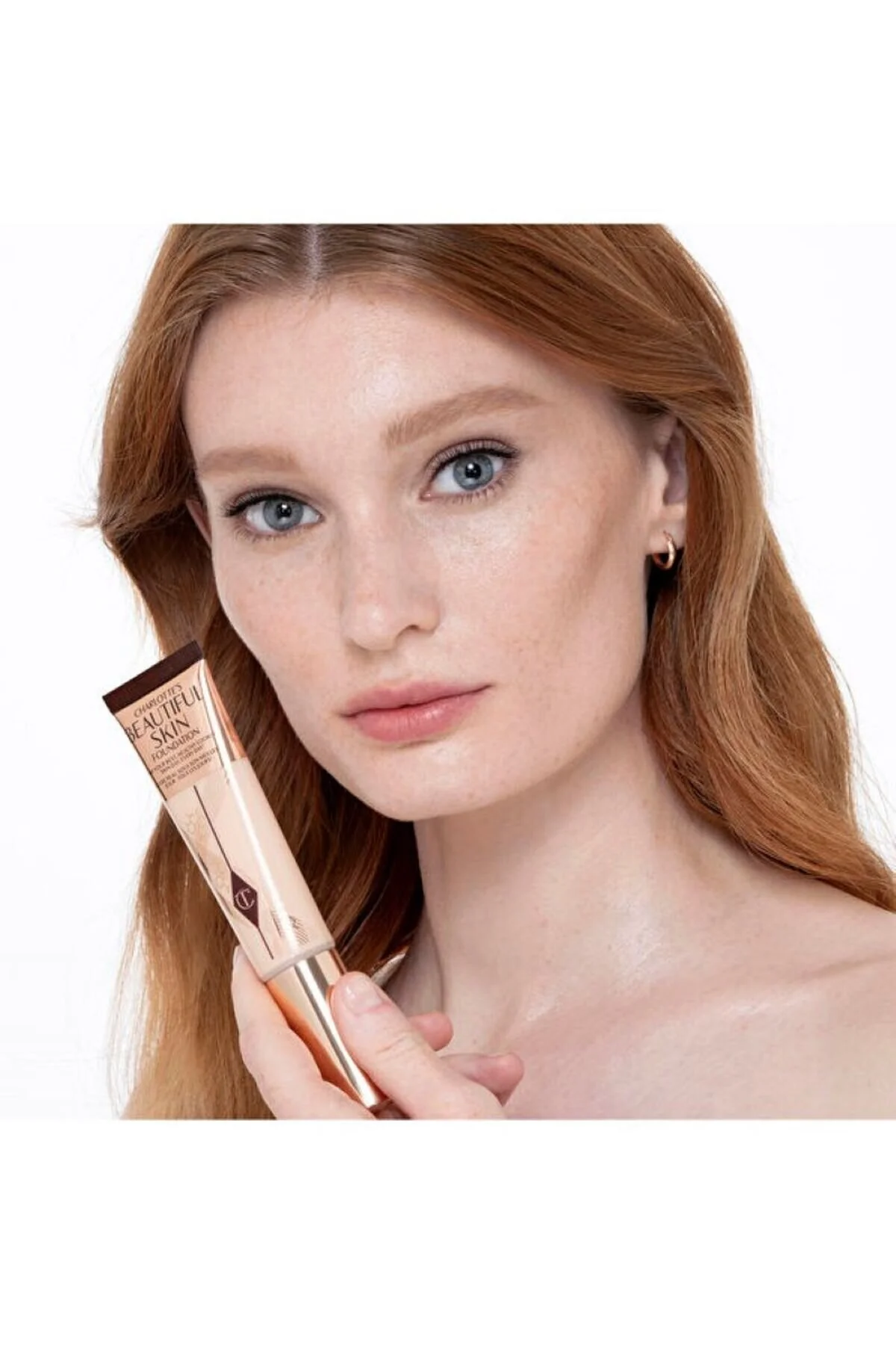کرم پودر بنیاد آبرسان زیبا پوست اسید هیالورونیک به وضوح تابش 30 میل charlotte tilbury
