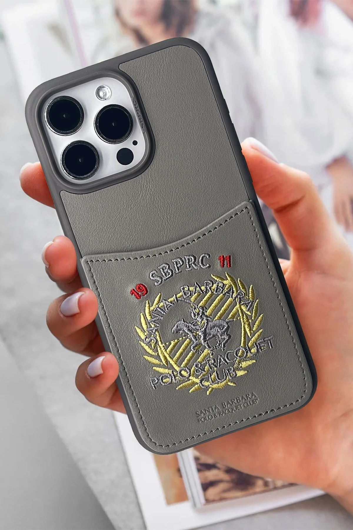 کاور و قاب کارت ویزیت طرح دار با جیر گلدوزی SBPRC IPHONE 15 PRO MAX Santa Barbara Polo Racquet Club