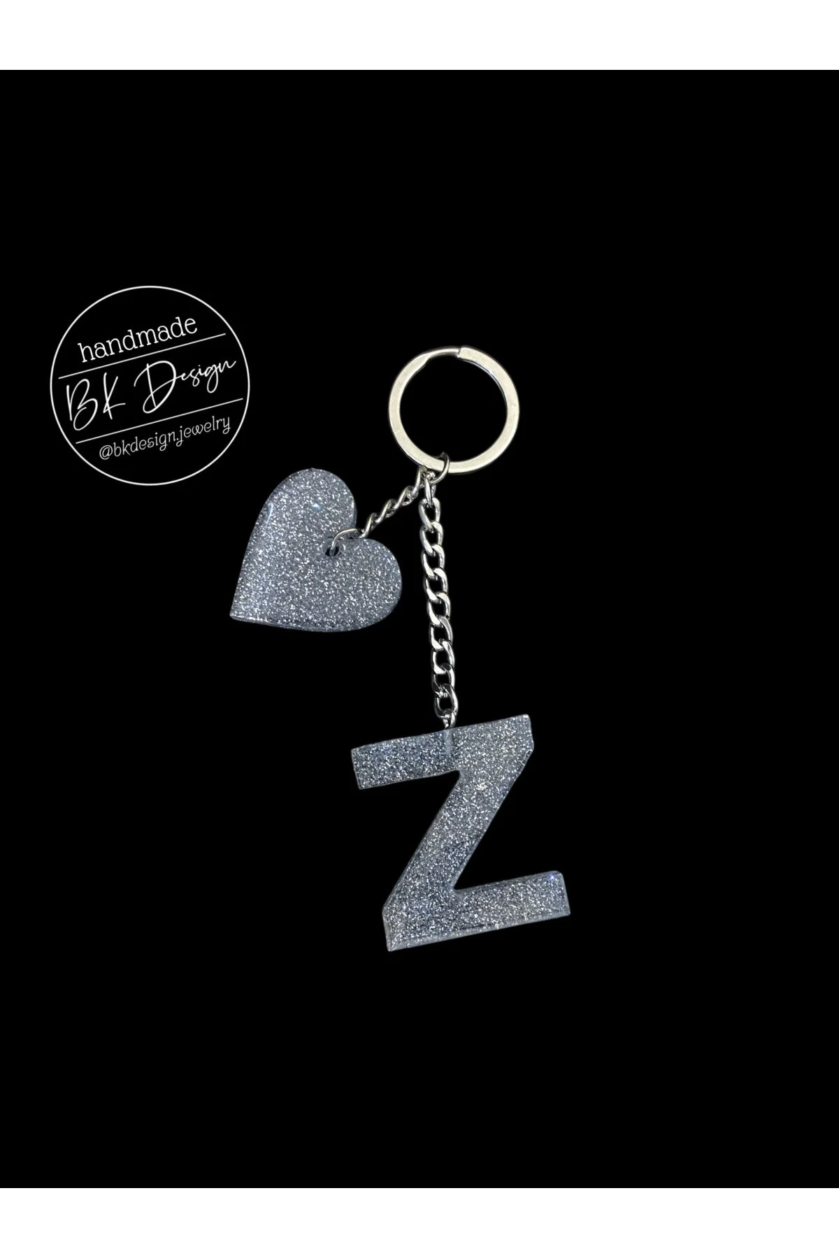 جلیقه کلید جاکلیدی اپوکسی با حرف Z و جزئیات قلب براق نقره ای BK Design