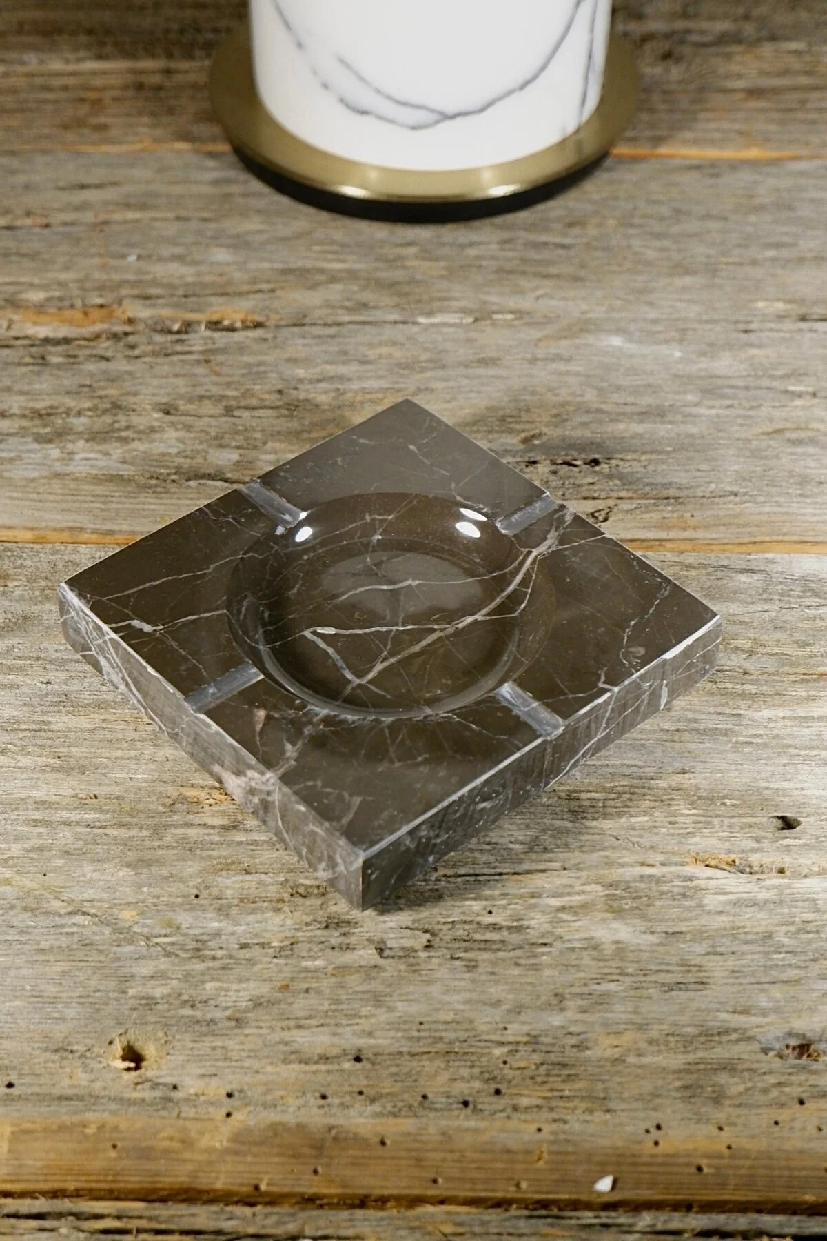 زیرسیگاری زیتون AVANT GARDE MARBLE ASHTRAY 12 X 2 CM Voodo Concept