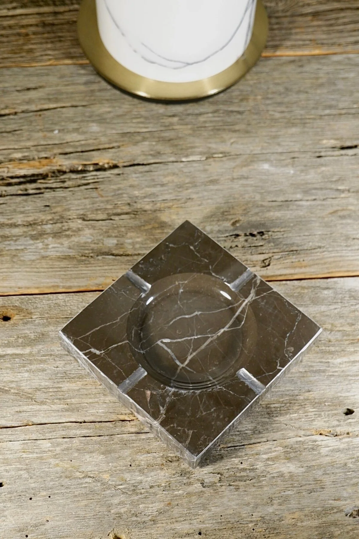 زیرسیگاری زیتون AVANT GARDE MARBLE ASHTRAY 12 X 2 CM Voodo Concept