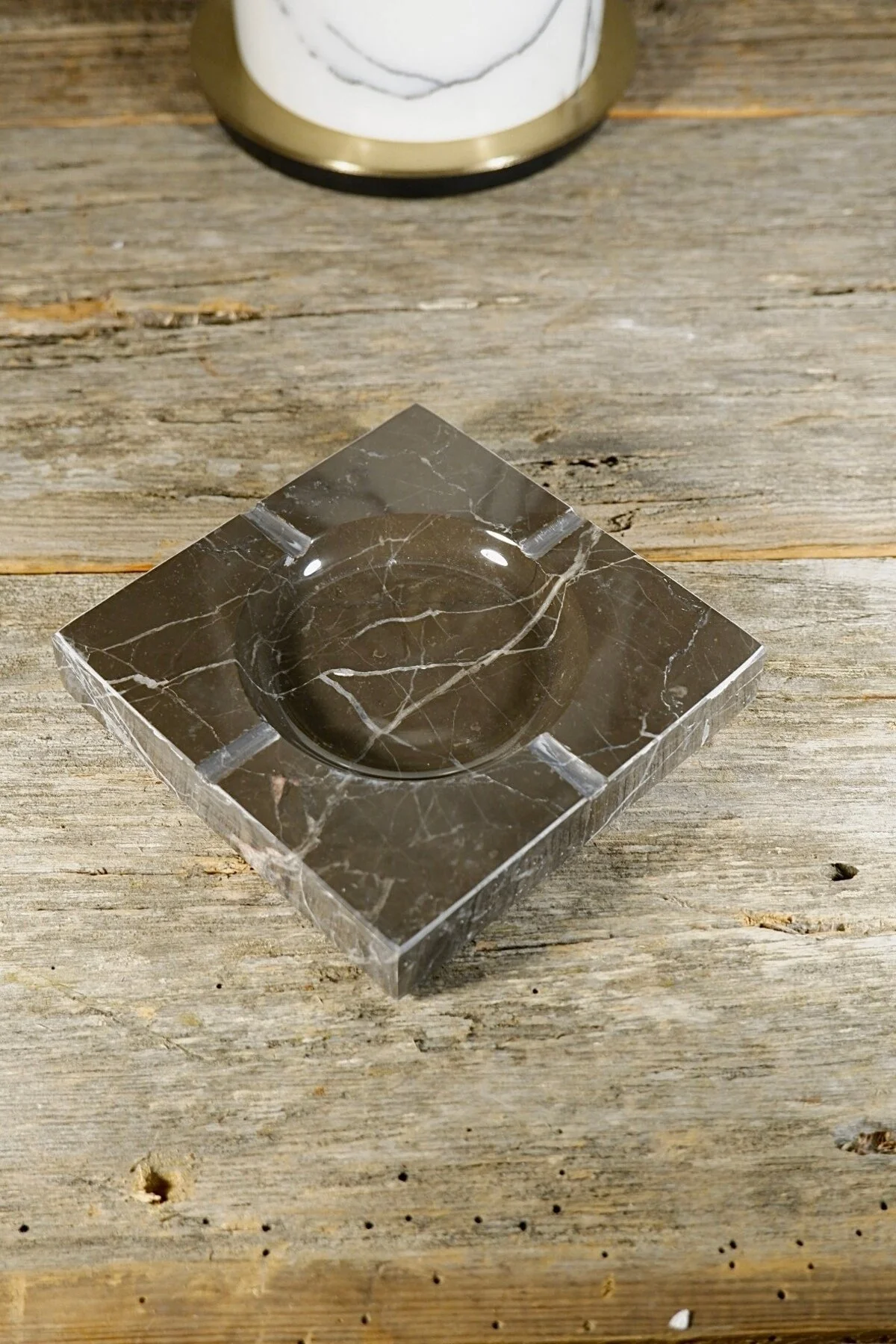 زیرسیگاری زیتون AVANT GARDE MARBLE ASHTRAY 12 X 2 CM Voodo Concept