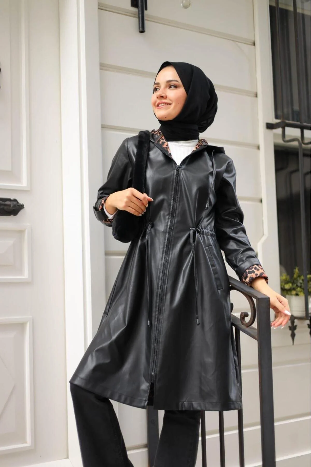 ترنچ کت زنانه زنان چرمی کوتاه تات جکووتوتو اتفاق افتادند HARMAN BUTİK