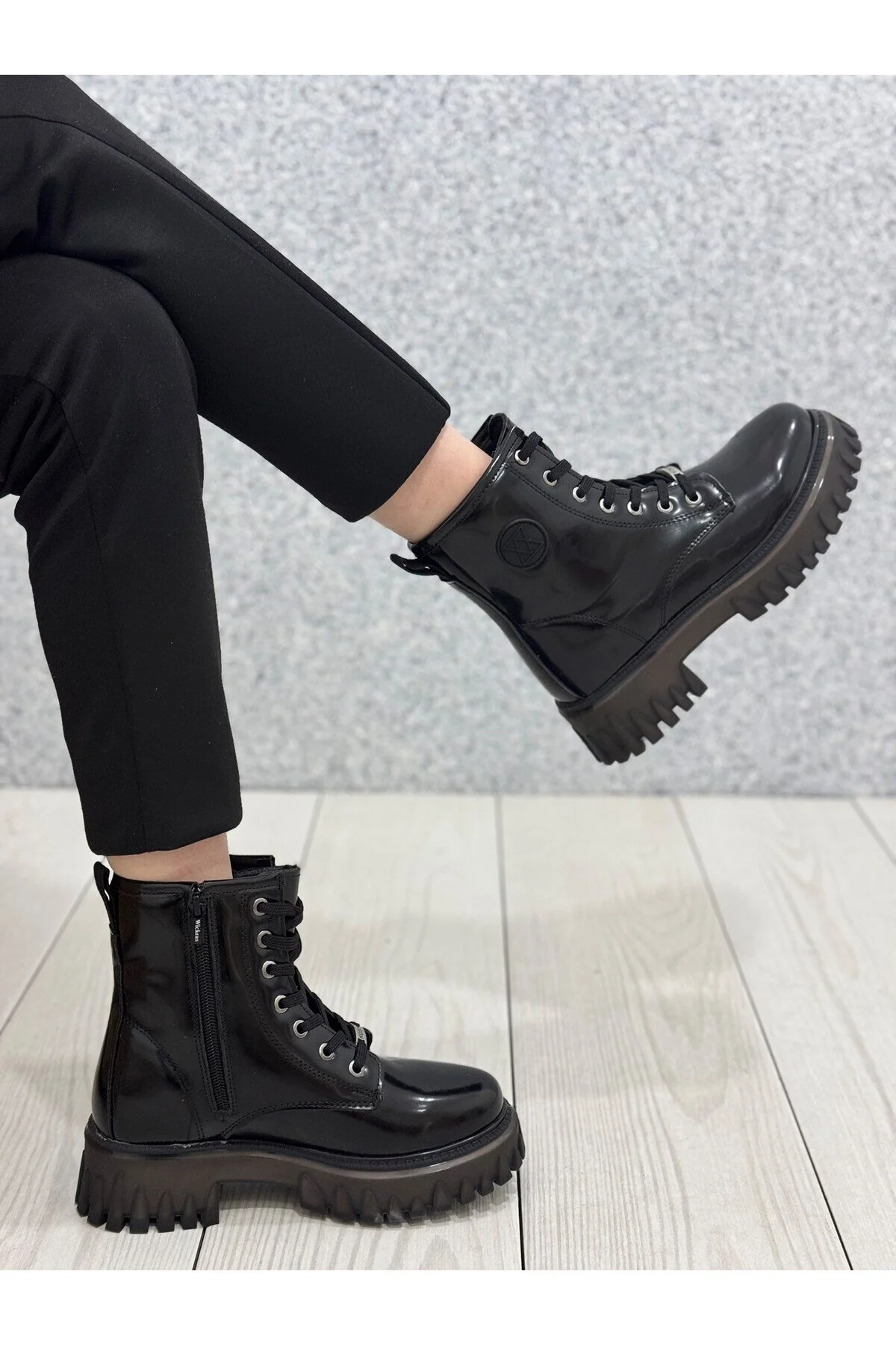 بوت مشکی زنانه 2615 2 گیاه چرمی KAYMAZ BASE BOS ویکرز Wickers