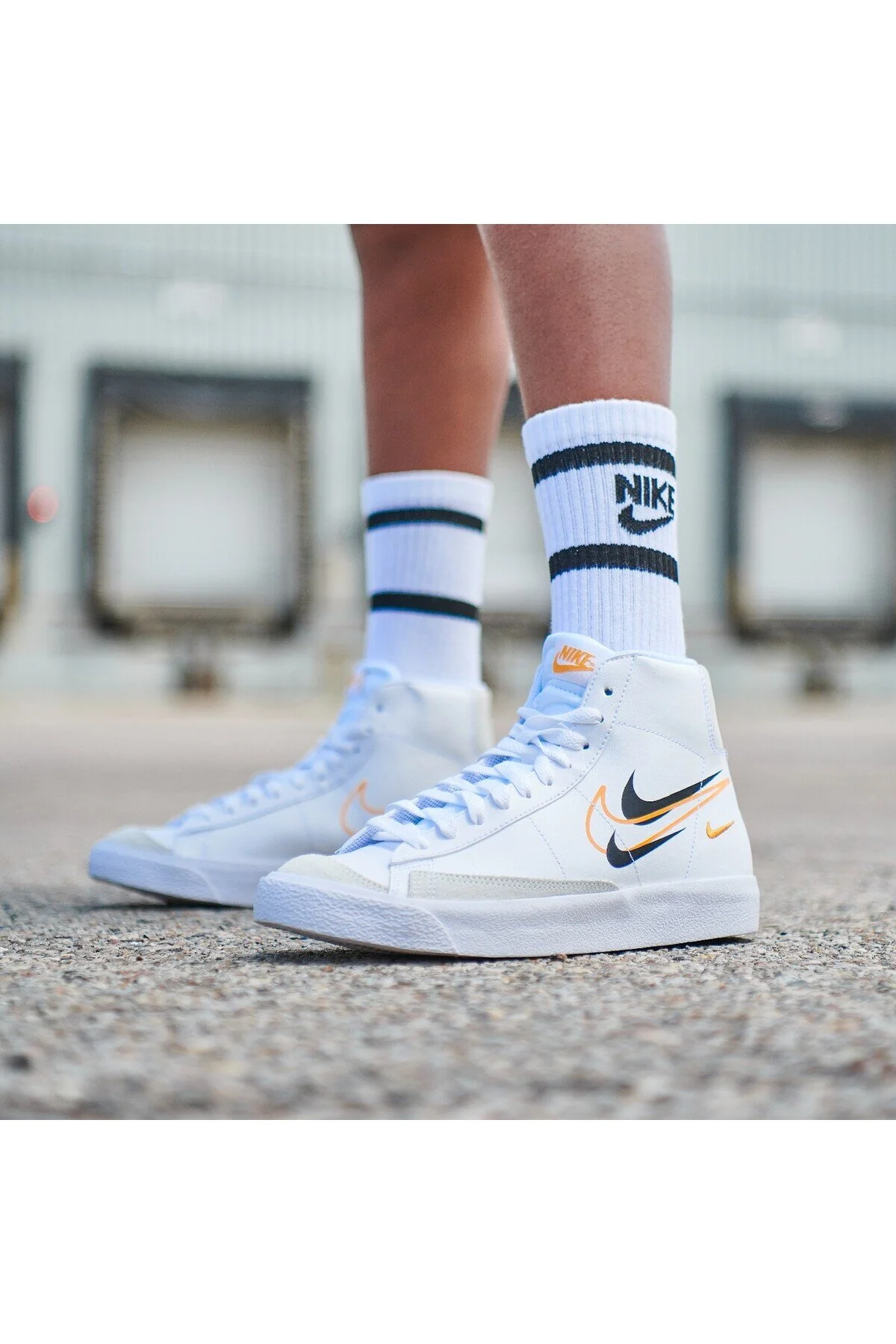 کفش زنانه ورزشی روزانه چند سفید نایک Nike