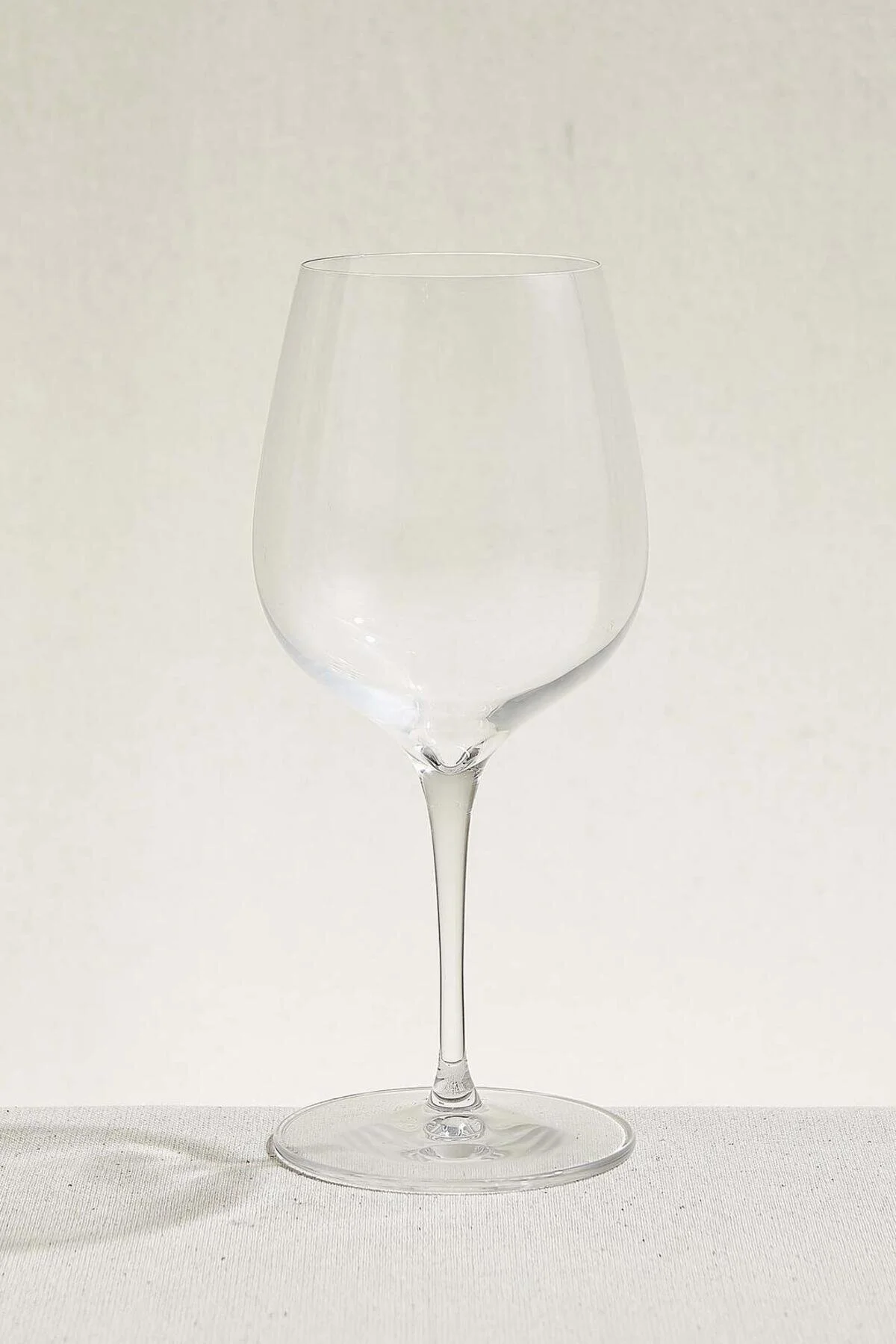 لیوان پایه‌دار گلاس GOBLET WINE RED TERROIR NUDE 590 CC پاشاباغچه Paşabahçe
