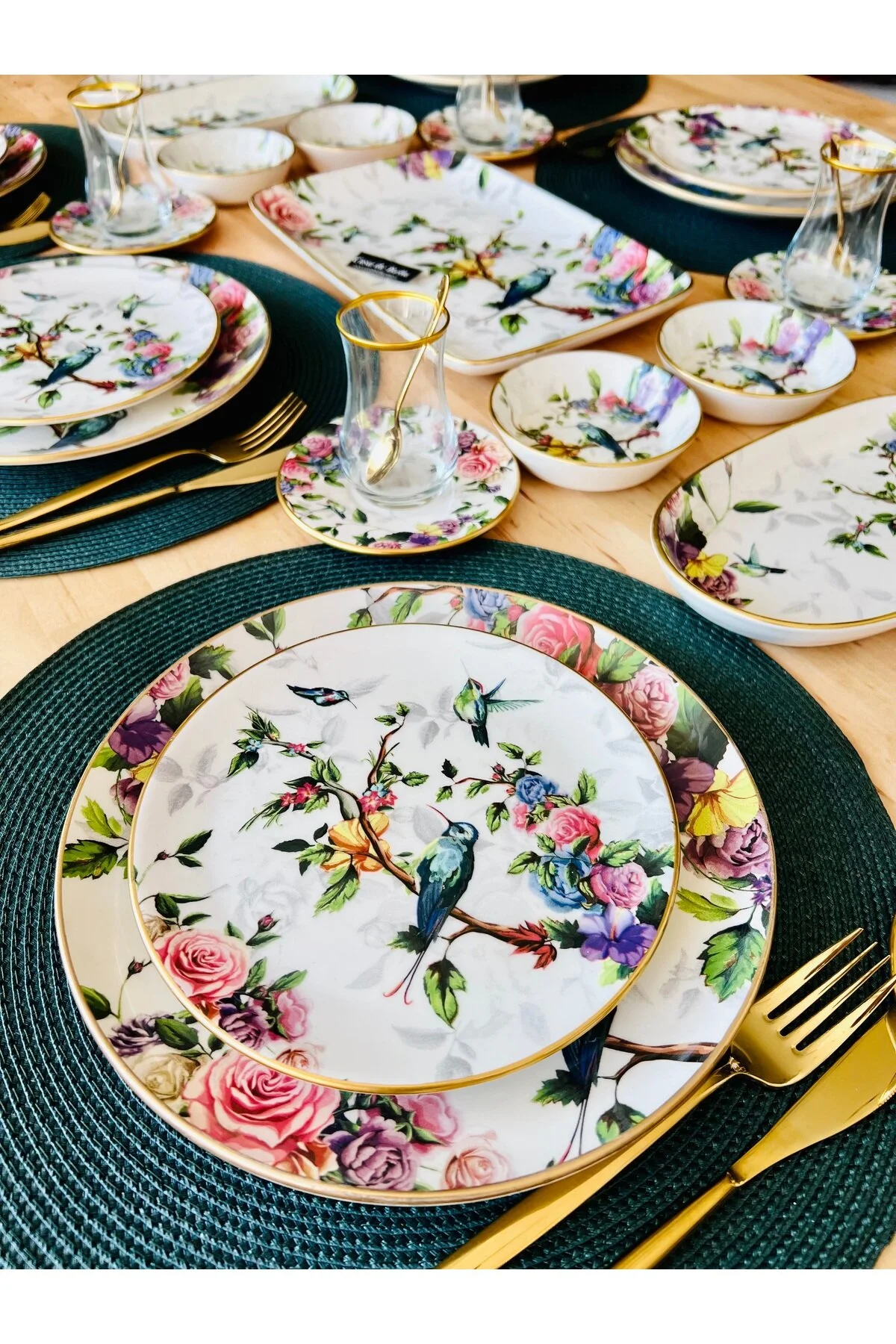 ست صبحانه چند رنگ 39 قطعه با نقوش پرنده برای 6 نفر مجموعه CASA DE BELLA