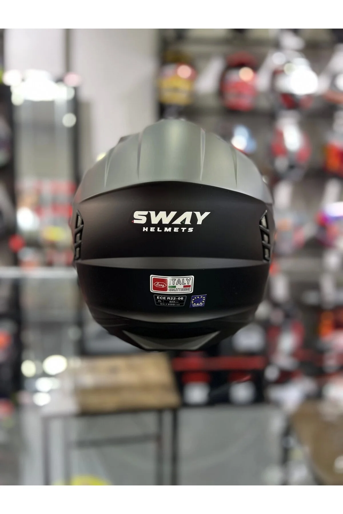 کلاه کاسکت موتورسیکلت زرد X1X Seoul Matte مشکی اس وی Sway