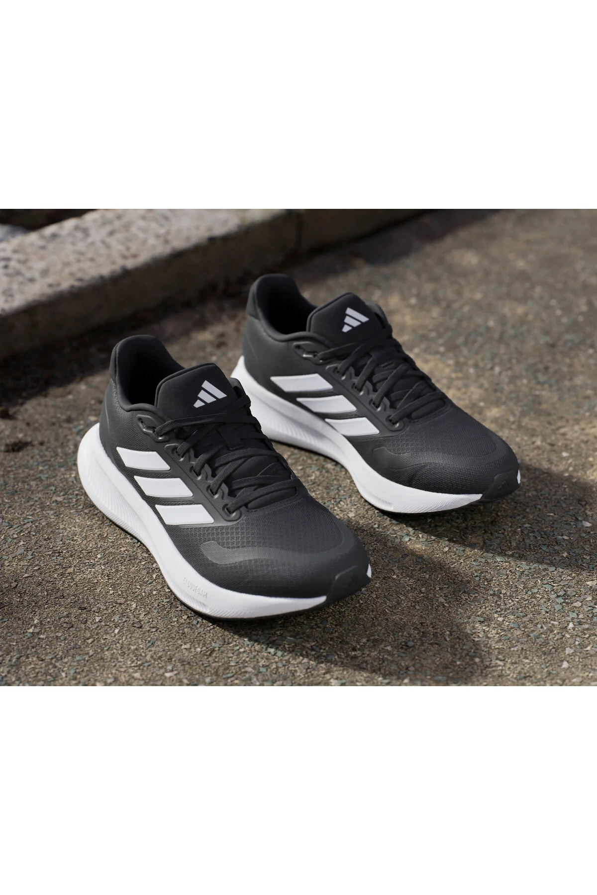 اسنیکر زنانه RUNFALCON 5 W کفش در حال رانینگ IH7759 سیاه adidas