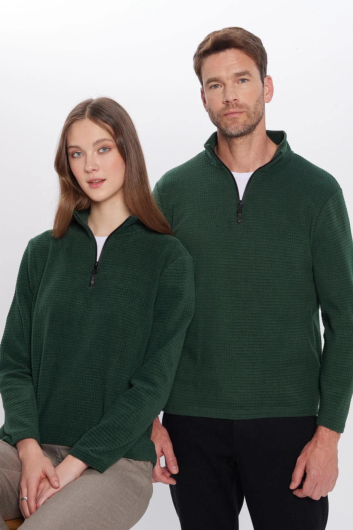 سافت شل و پلار مردانه زنانه UNISEX STANDARD FIT CUTING به دنبال یقه قرمز ضد سرد قلاکی KHAKI POLAR Tudors