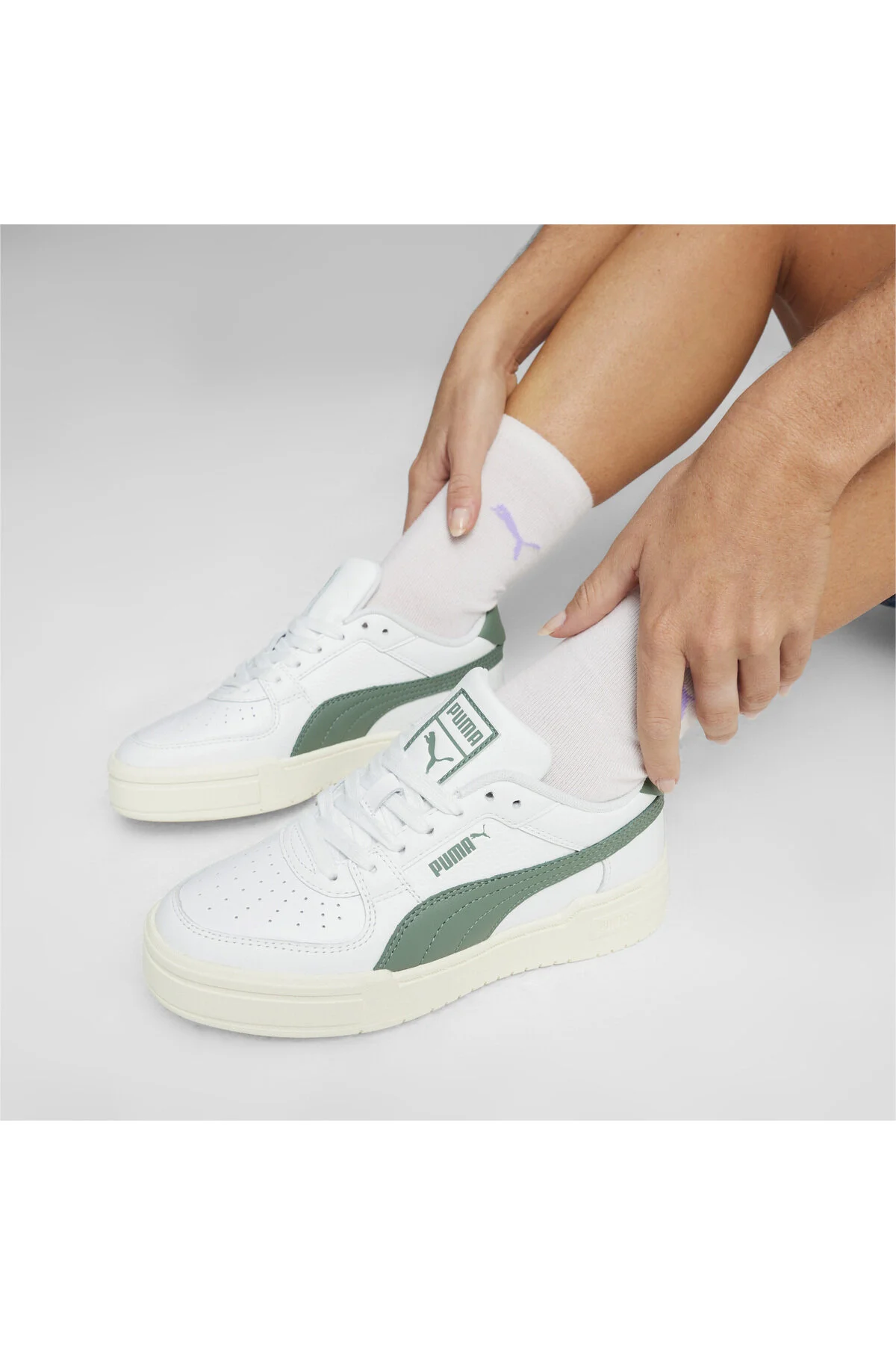 اسنیکر مردانه و زنانه کفش های ورزشی سفید CA CLASSIC UNISEX 38019040 پوما Puma