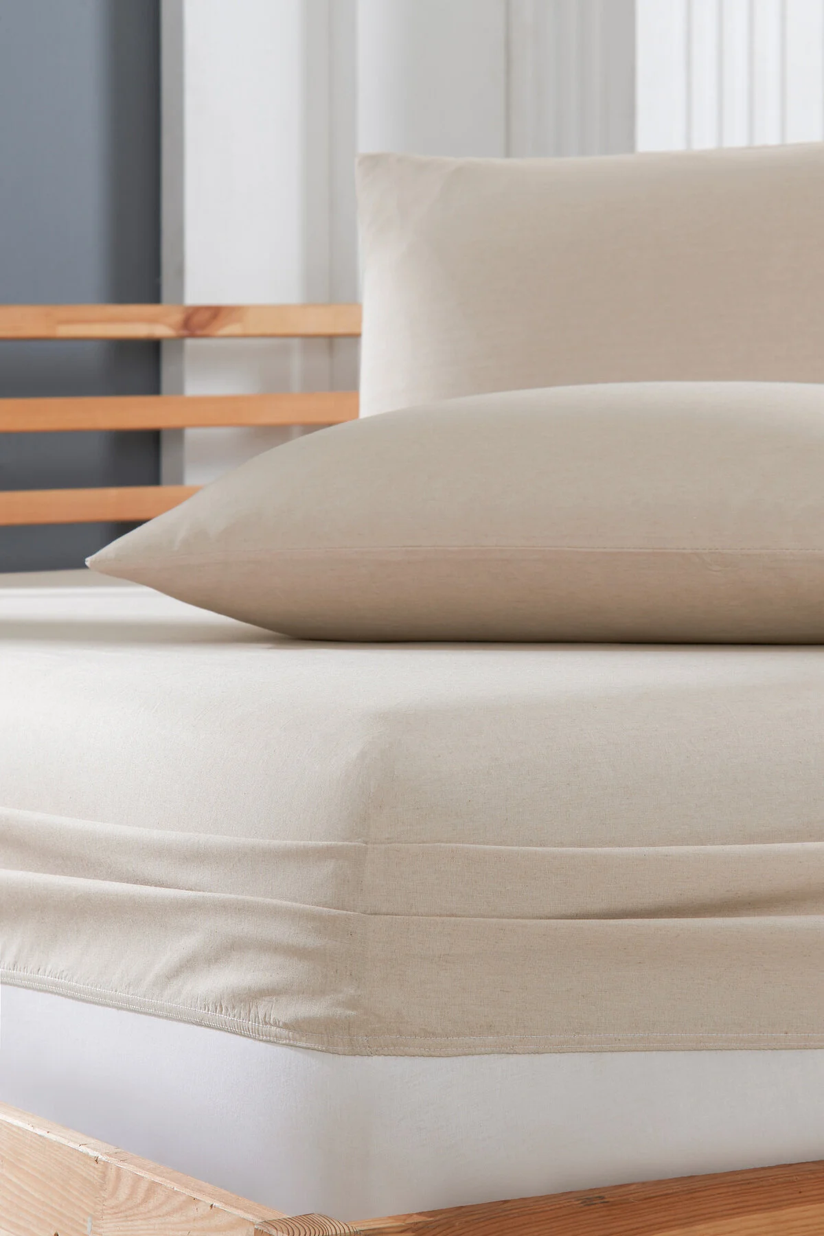 ست ملحفه دو نفره لاستیک پارچه بژ AKFIL با یک ورق خالی Rebeka Home Collection