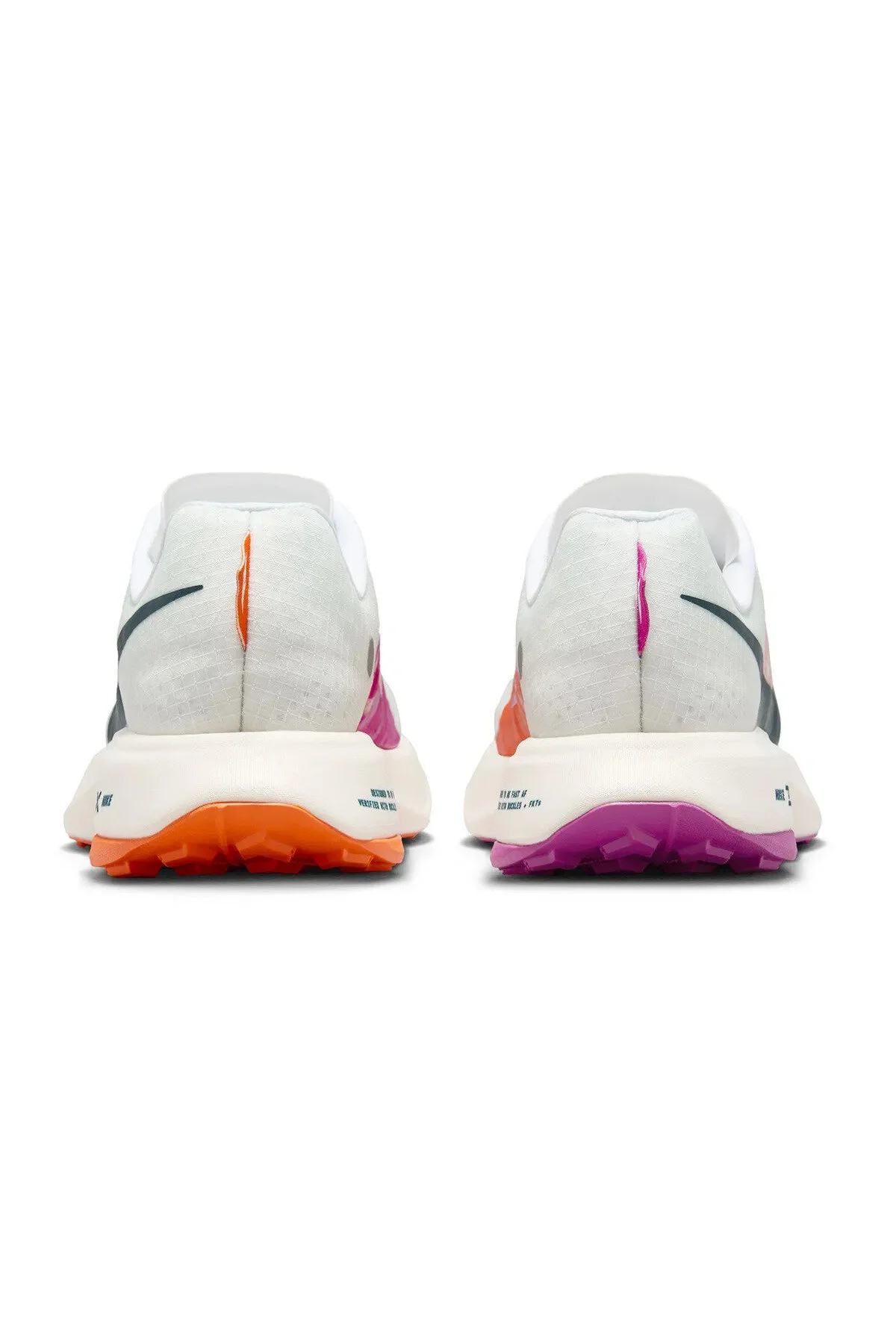 کفش زنانه Ultrafly Trail نوع سرزمین سفید رانینگ نایک Nike