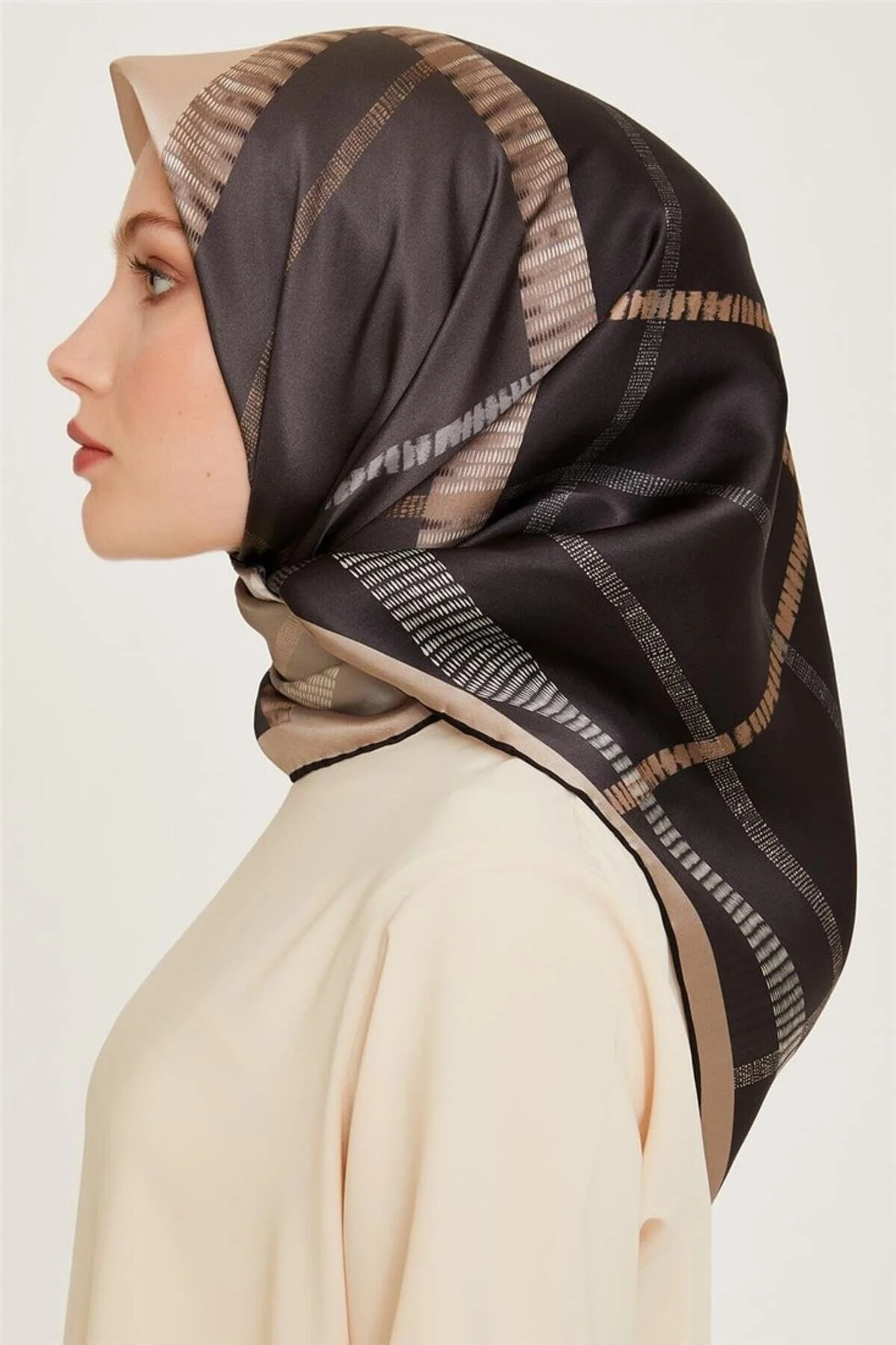 روسری چند رنگ حجاب 2024 2025 فصل پاییز زمستان 100 ٪ TWILL ̇PEK 9206D 83  Armine
