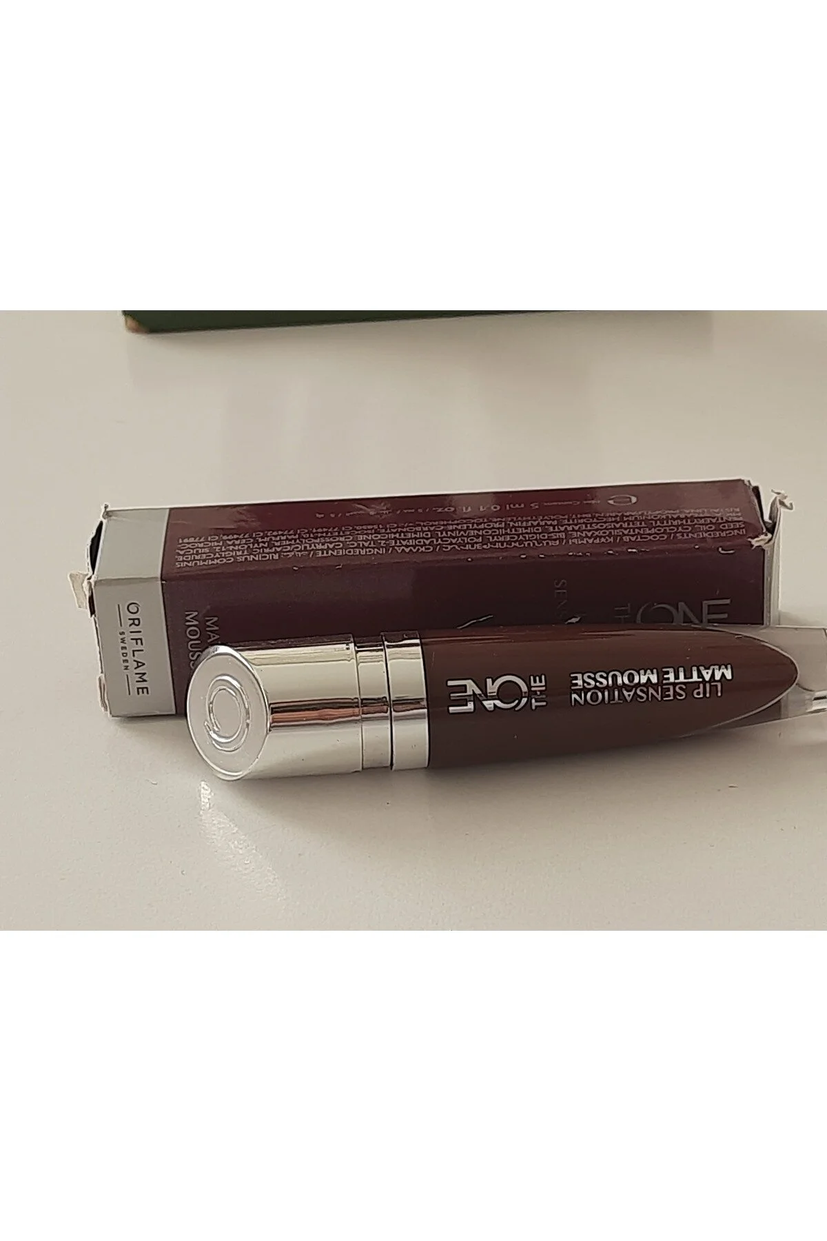 رژ لب مات موس THE ONE با رنگ چند اوریفلیم Oriflame