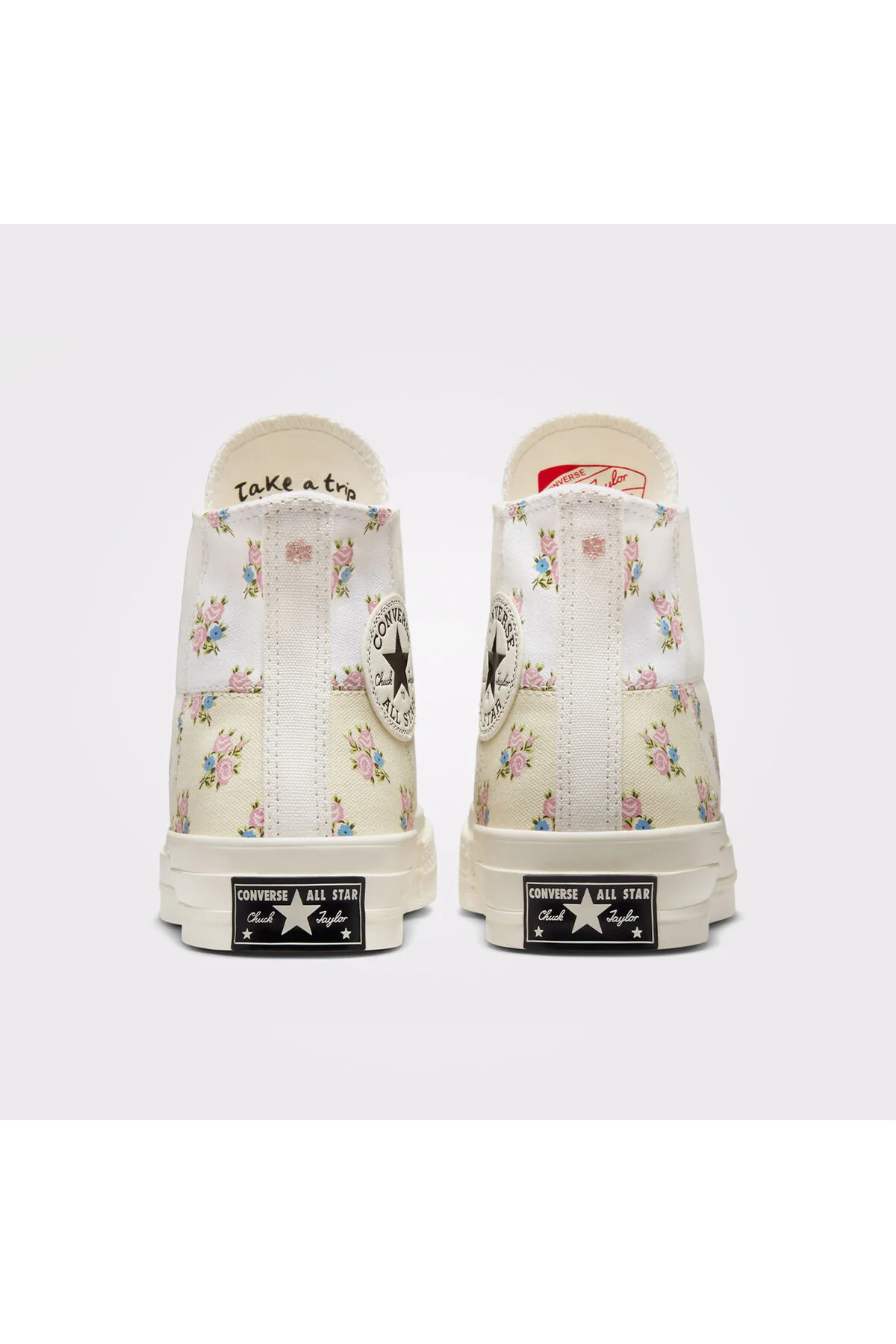 اسنیکر کفش کتانی کرم زنانه چاک 70 کانورس Converse